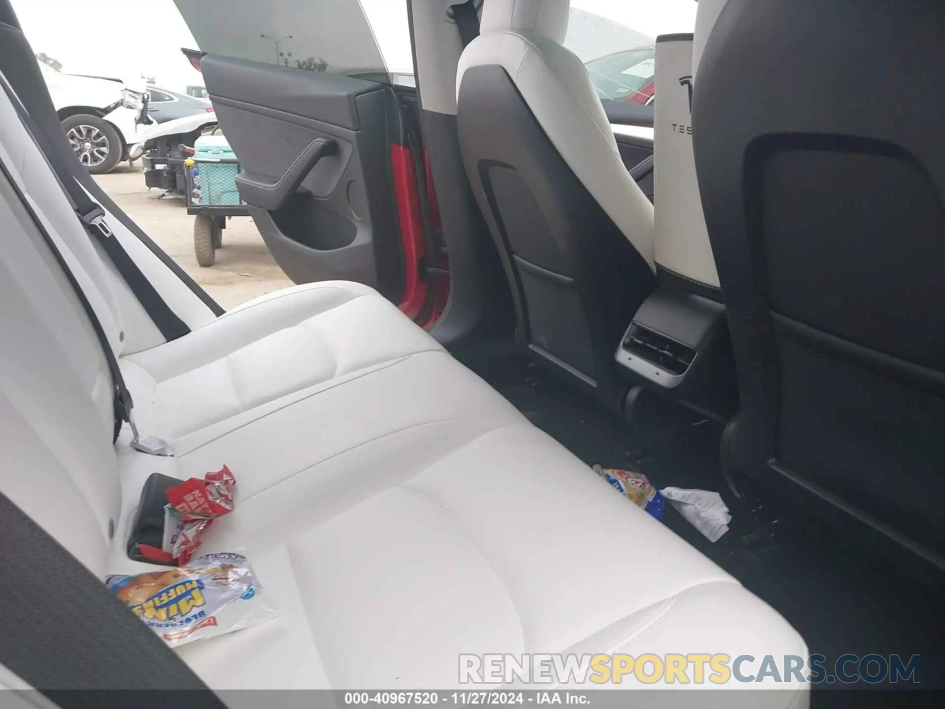 8 fotografías del automóvil dañado 5YJ3E1EC8PF431818 TESLA MODEL 3 2023