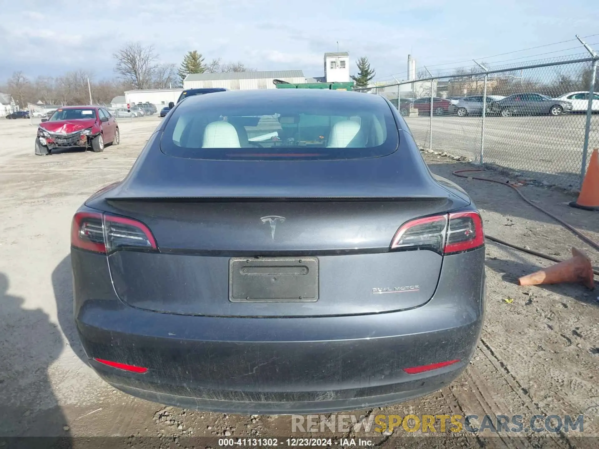 17 fotografías del automóvil dañado 5YJ3E1EC8PF623000 TESLA MODEL 3 2023