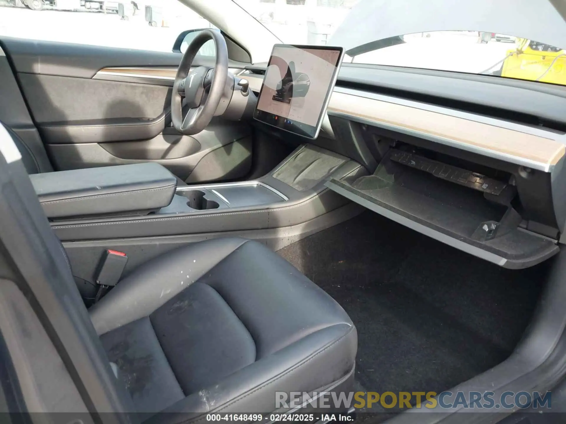 5 fotografías del automóvil dañado 5YJ3E1EC8PF683780 TESLA MODEL 3 2023