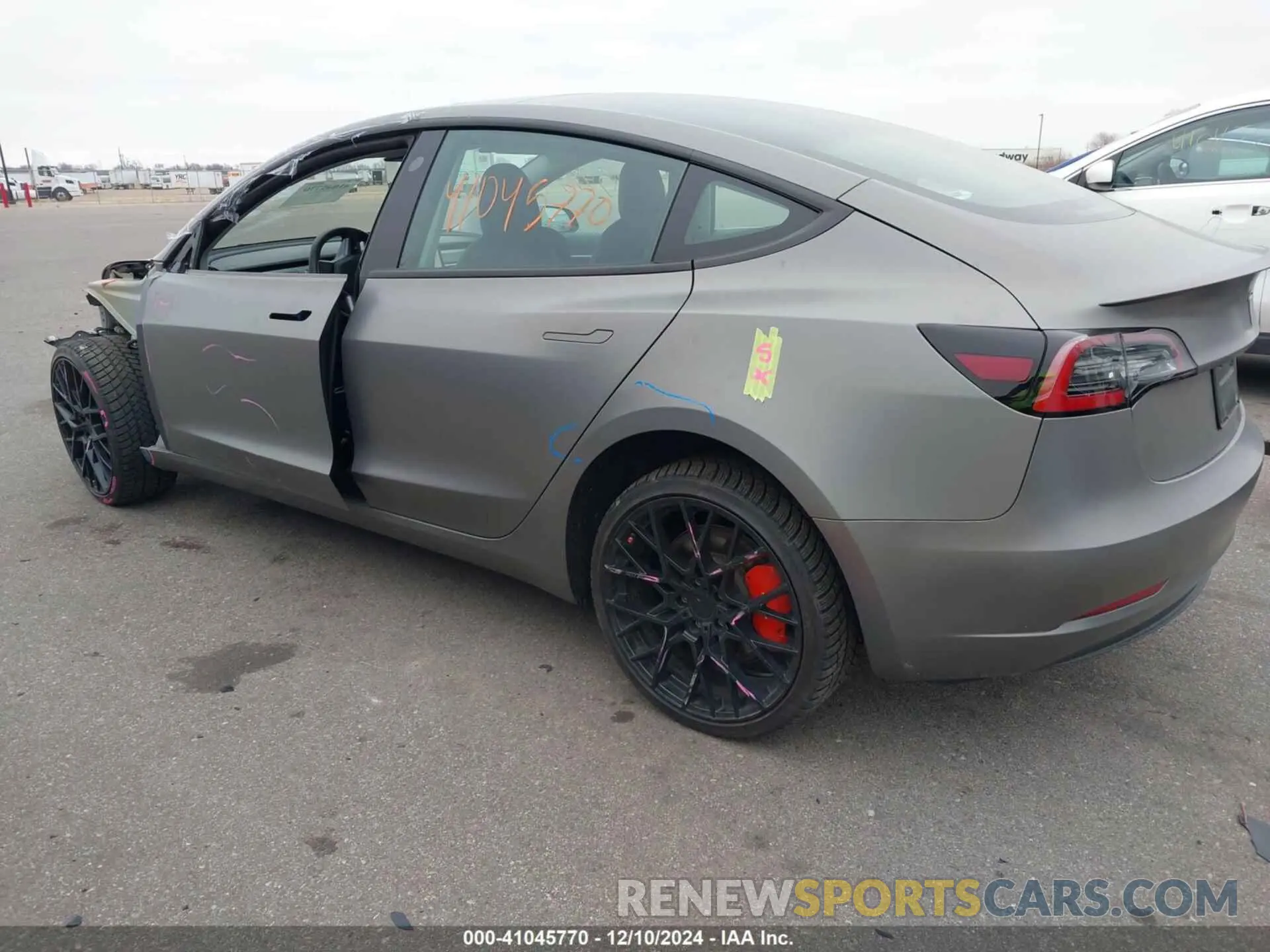 3 fotografías del automóvil dañado 5YJ3E1ECXPF398935 TESLA MODEL 3 2023