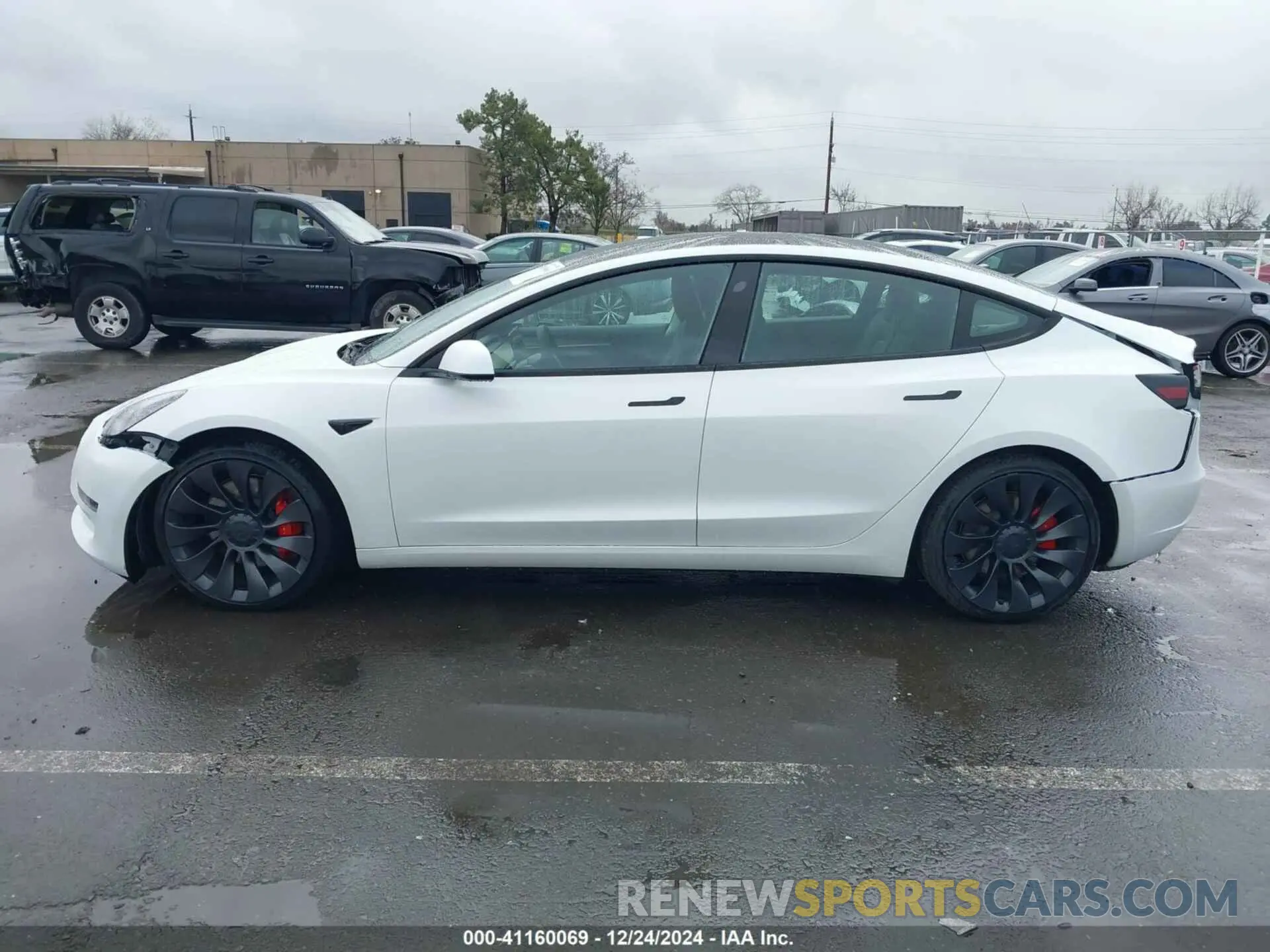 14 fotografías del automóvil dañado 5YJ3E1ECXPF582174 TESLA MODEL 3 2023
