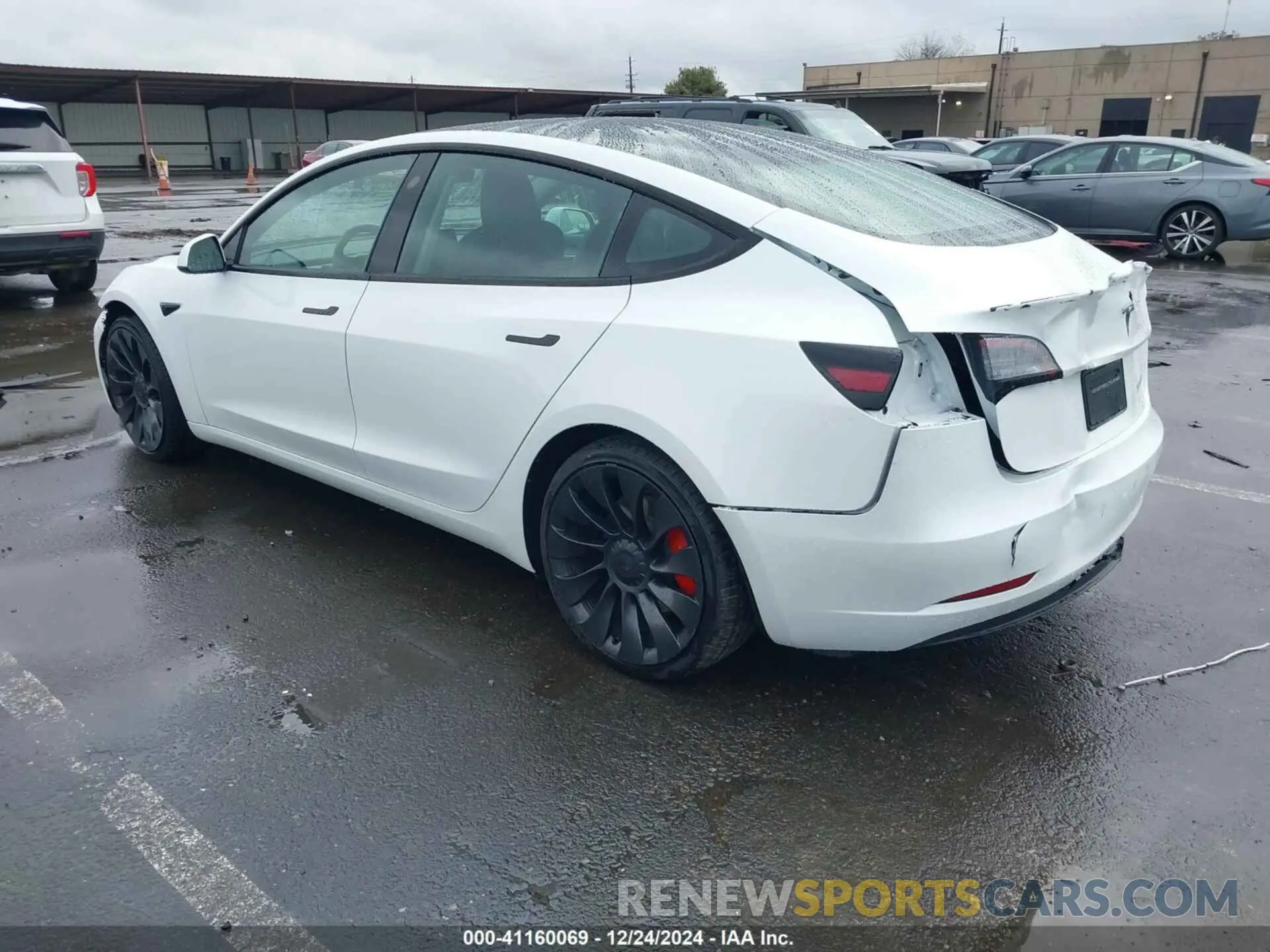 3 fotografías del automóvil dañado 5YJ3E1ECXPF582174 TESLA MODEL 3 2023