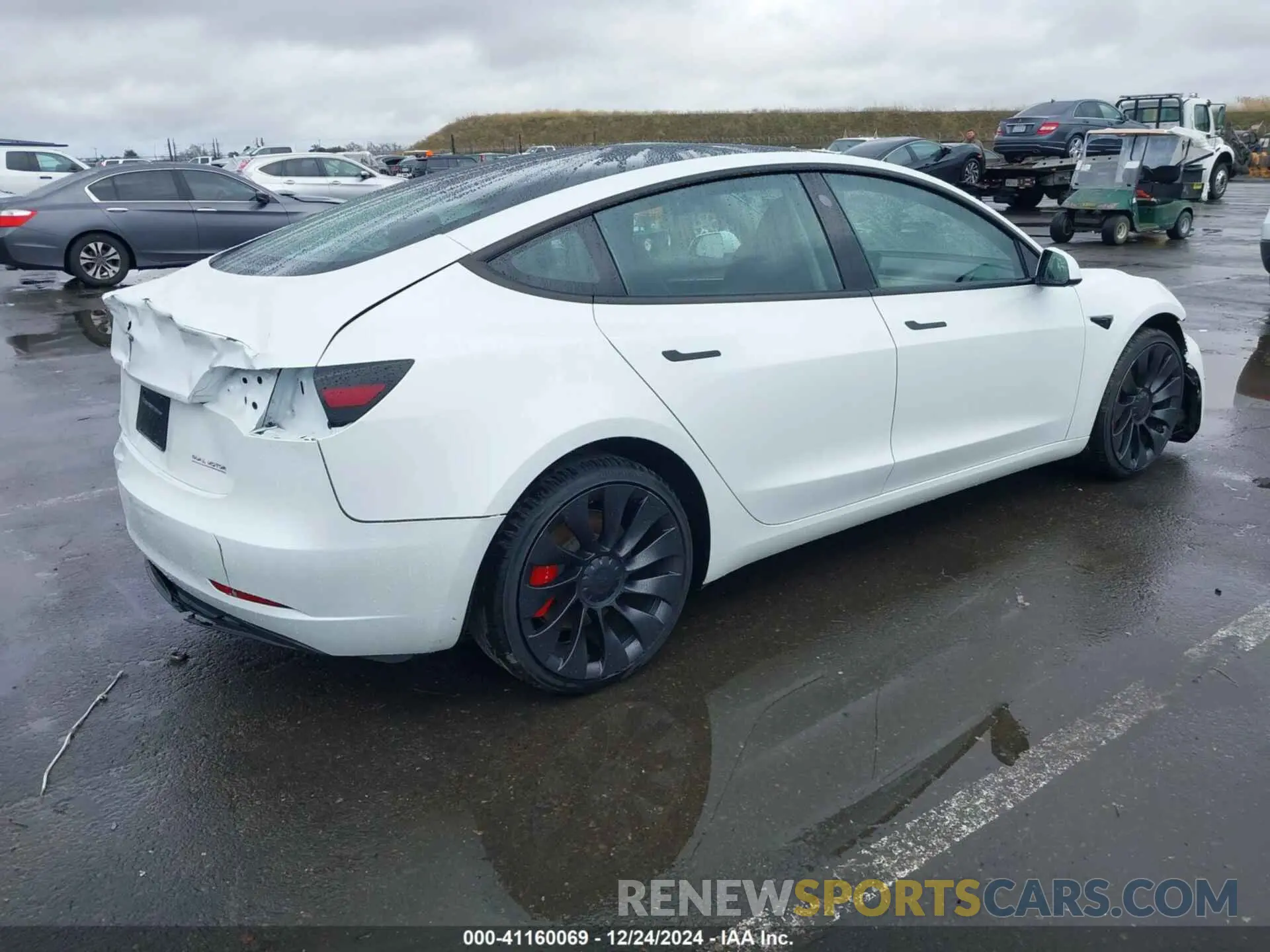 4 fotografías del automóvil dañado 5YJ3E1ECXPF582174 TESLA MODEL 3 2023