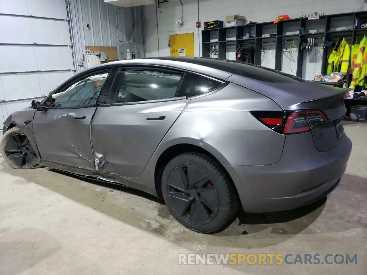 2 fotografías del automóvil dañado 5YJ3E1ECXPF587942 TESLA MODEL 3 2023