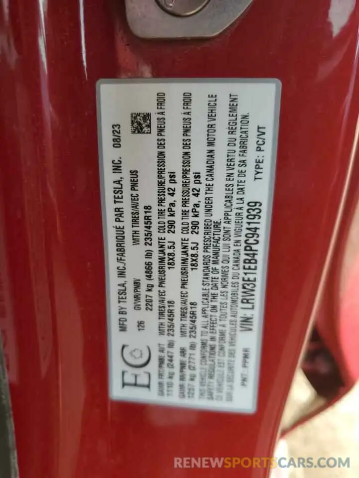 12 fotografías del automóvil dañado LRW3E1EB4PC941939 TESLA MODEL 3 2023
