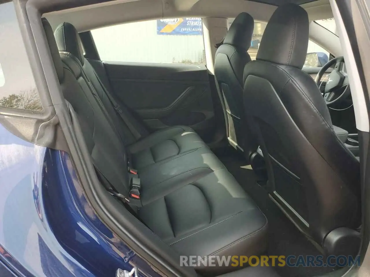 10 fotografías del automóvil dañado LRW3E1FA4PC920949 TESLA MODEL 3 2023