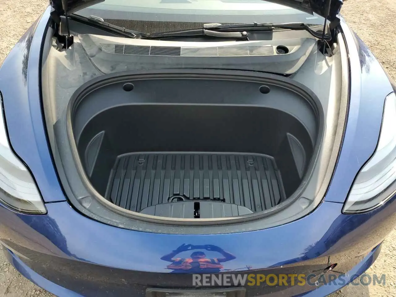 11 fotografías del automóvil dañado LRW3E1FA4PC920949 TESLA MODEL 3 2023