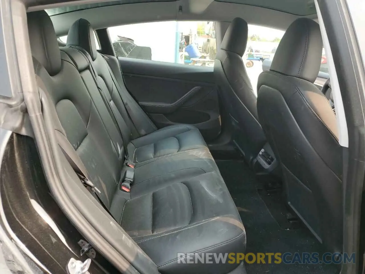 10 fotografías del automóvil dañado LRW3E1FA8PC875661 TESLA MODEL 3 2023