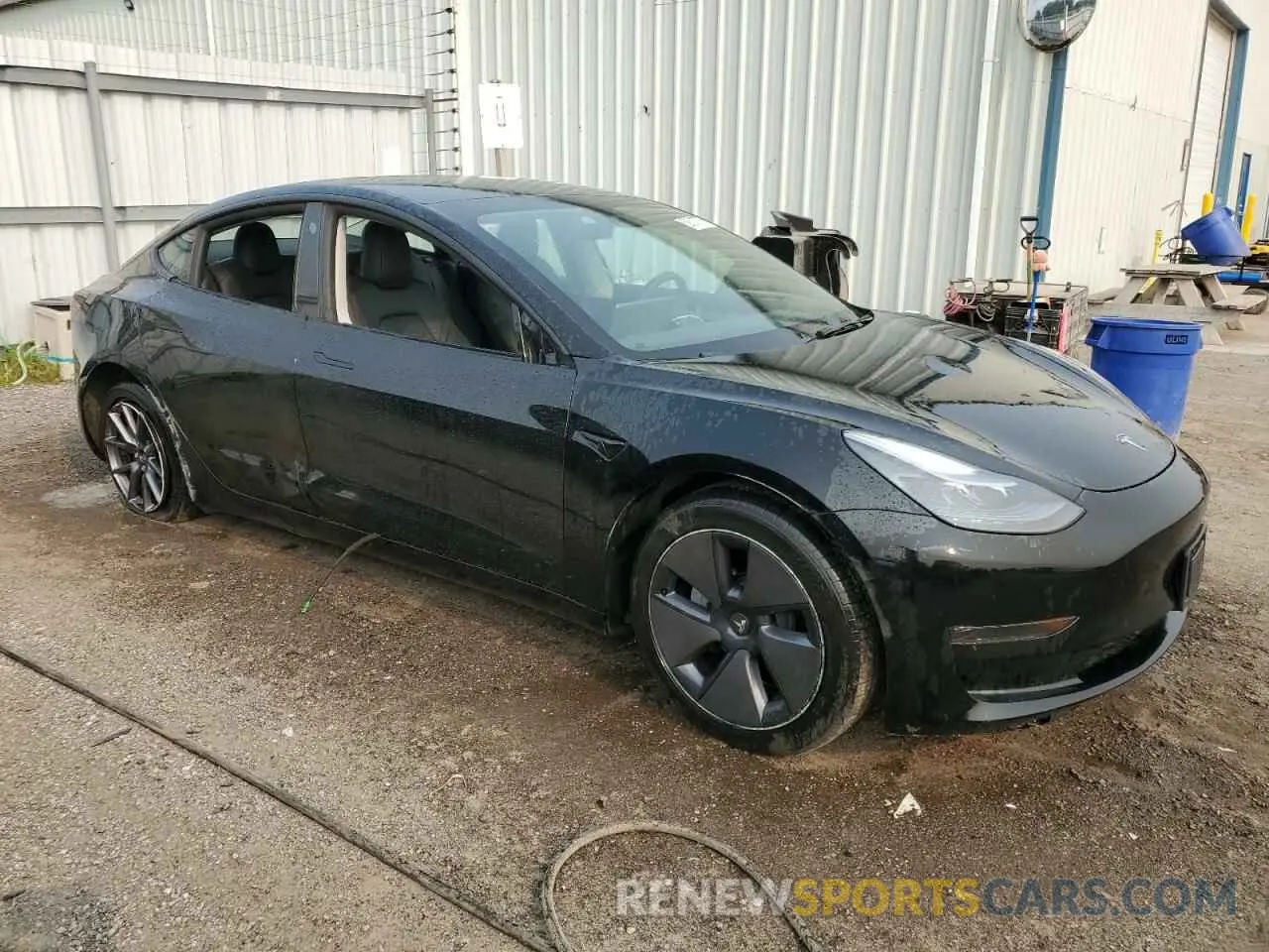 4 fotografías del automóvil dañado LRW3E1FA8PC875661 TESLA MODEL 3 2023