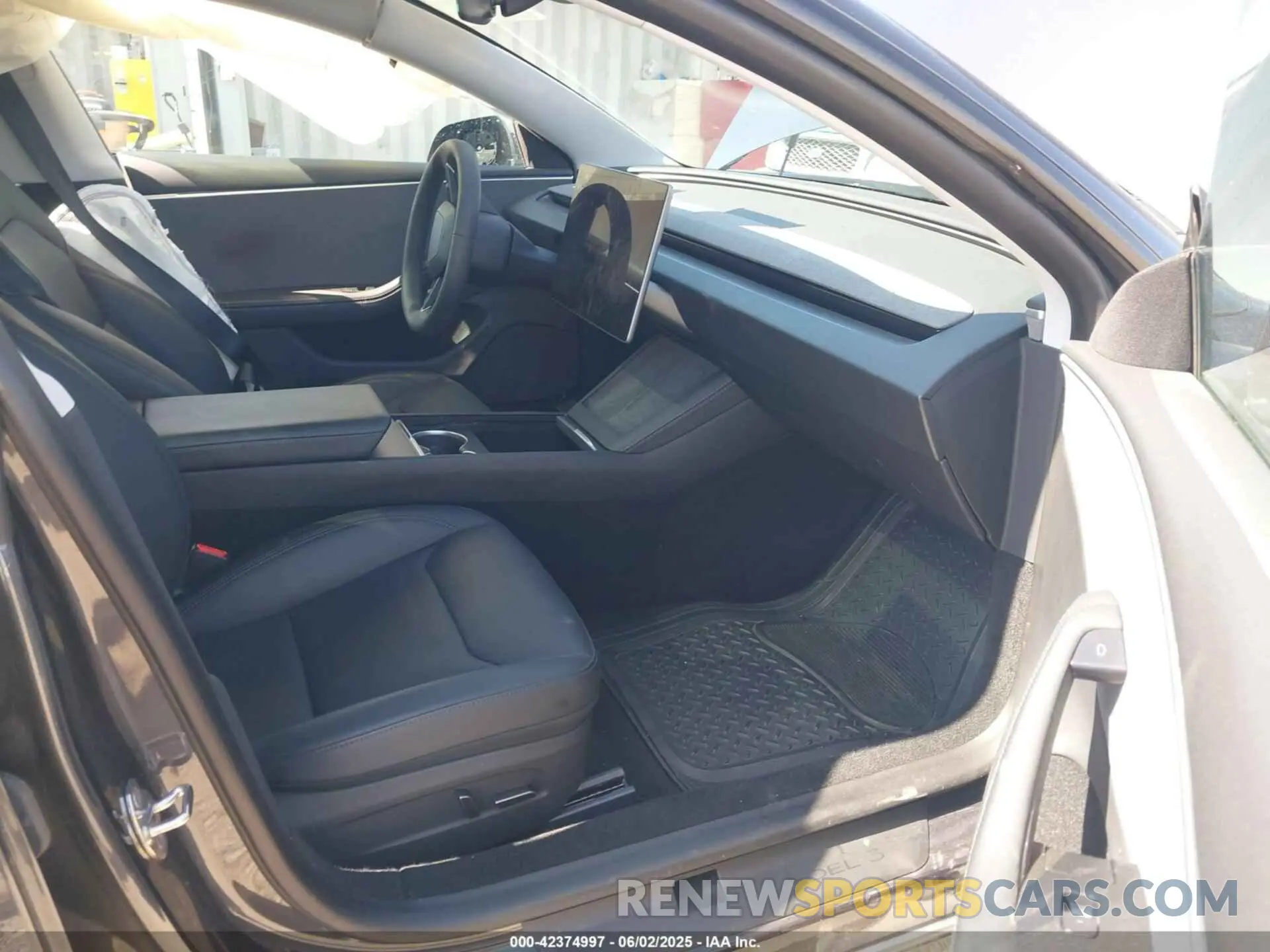 5 fotografías del automóvil dañado 5YJ3E1EA0RF721469 TESLA MODEL 3 2024