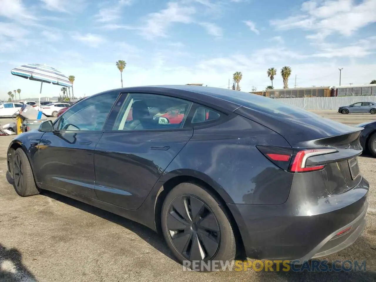 2 fotografías del automóvil dañado 5YJ3E1EA0RF724579 TESLA MODEL 3 2024