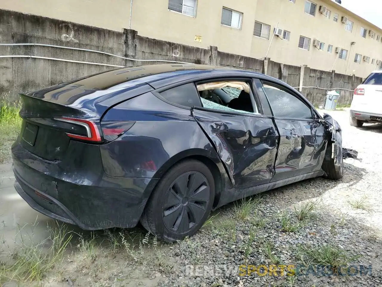 3 fotografías del automóvil dañado 5YJ3E1EA0RF735839 TESLA MODEL 3 2024