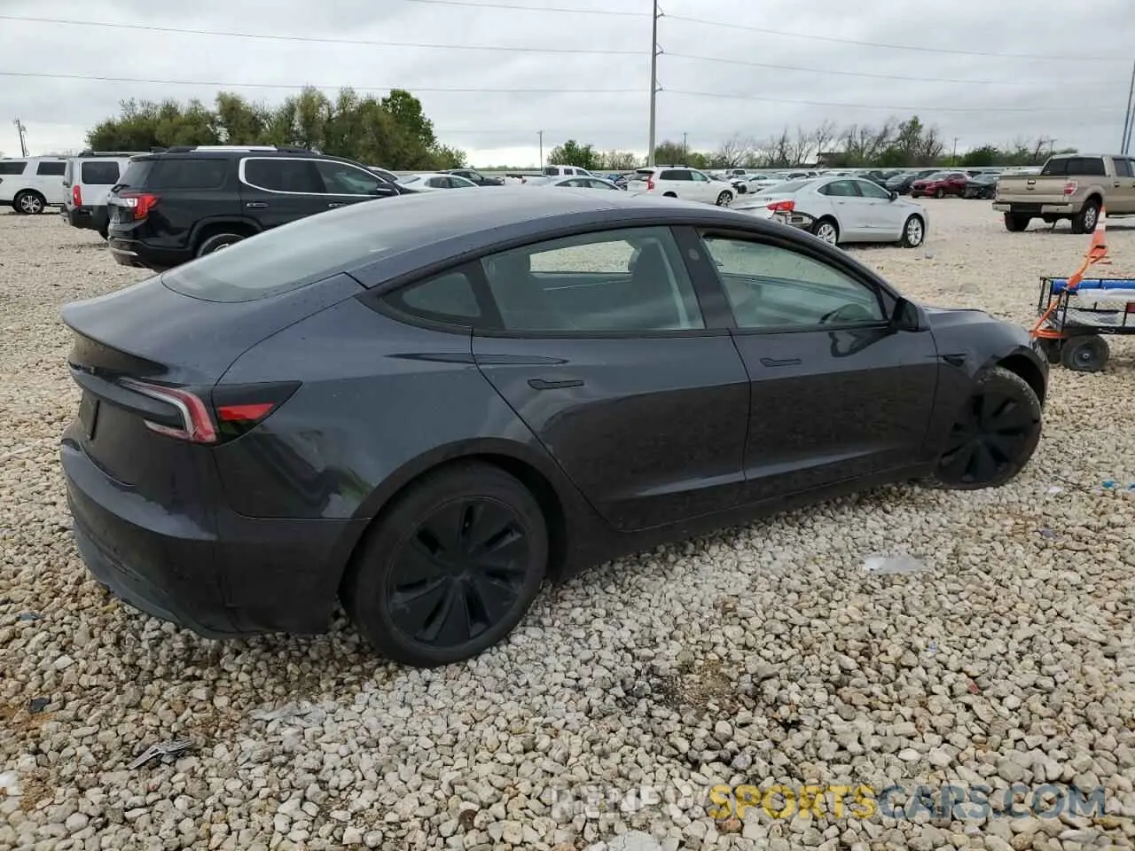 3 fotografías del automóvil dañado 5YJ3E1EA0RF739034 TESLA MODEL 3 2024