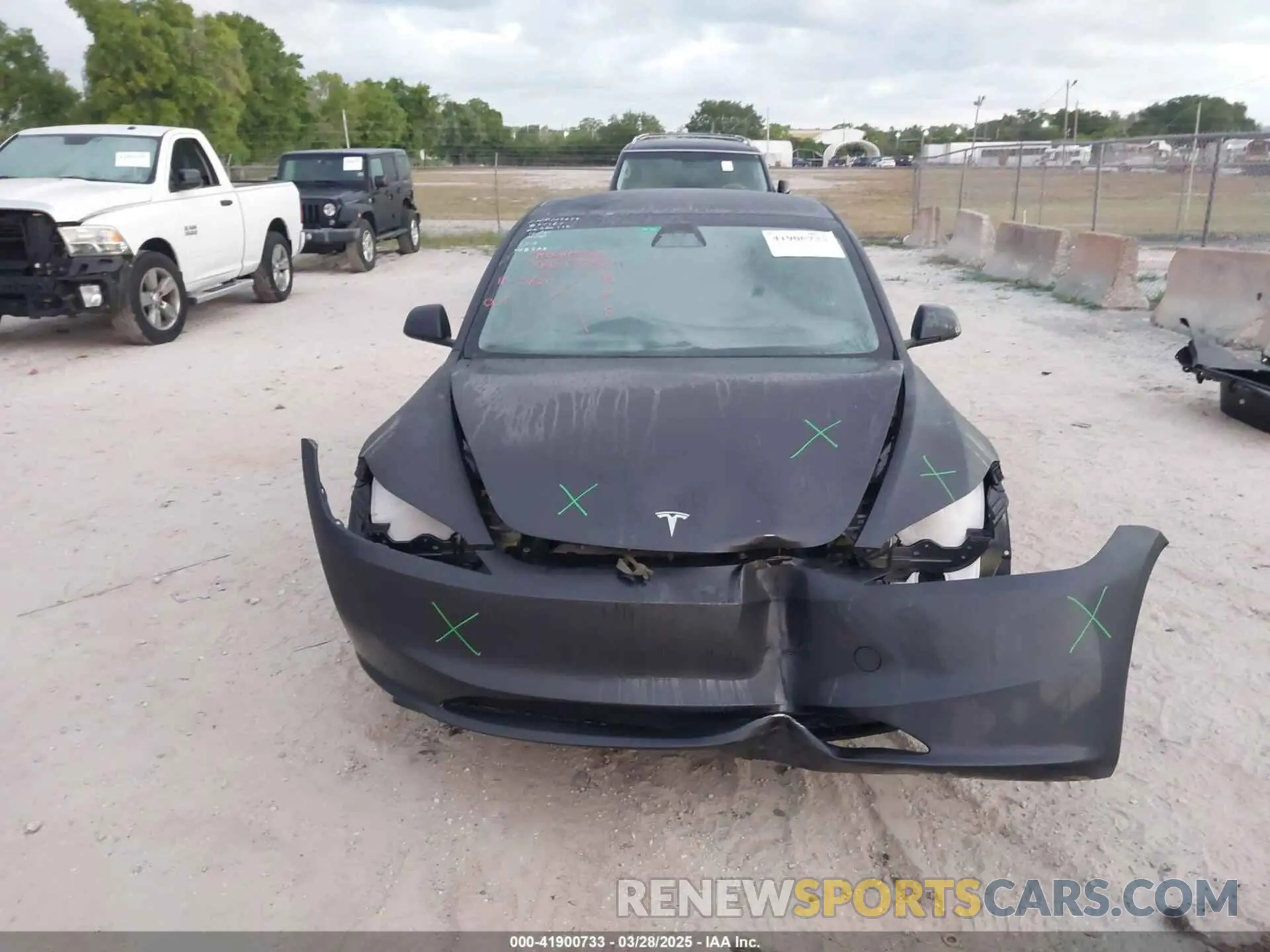 13 fotografías del automóvil dañado 5YJ3E1EA0RF748588 TESLA MODEL 3 2024