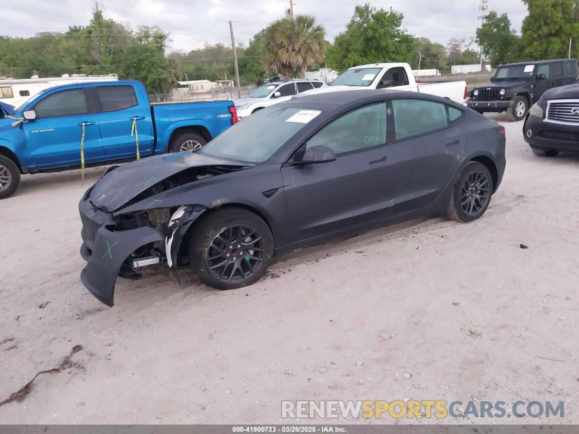 2 fotografías del automóvil dañado 5YJ3E1EA0RF748588 TESLA MODEL 3 2024