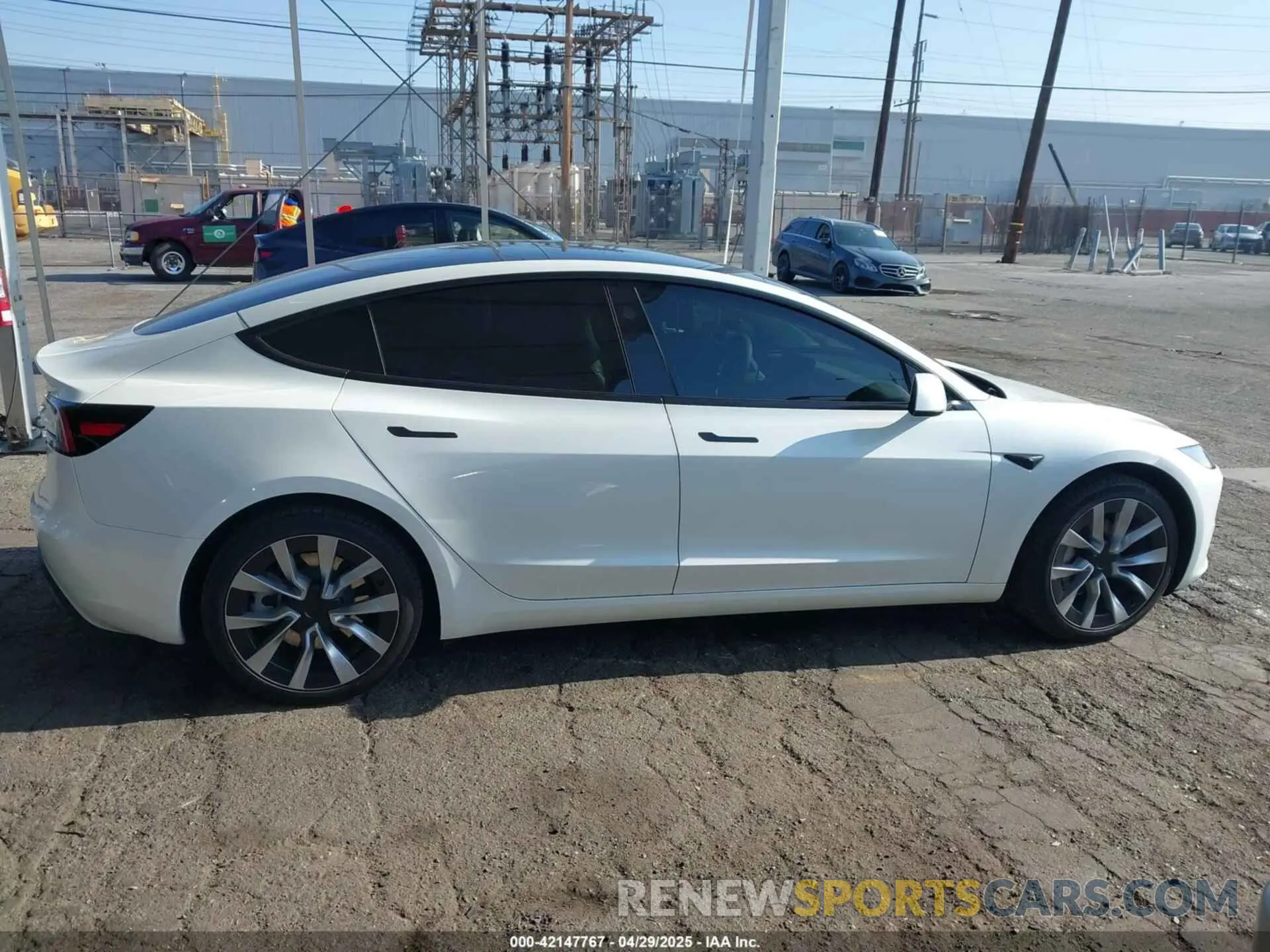 13 fotografías del automóvil dañado 5YJ3E1EA0RF752172 TESLA MODEL 3 2024
