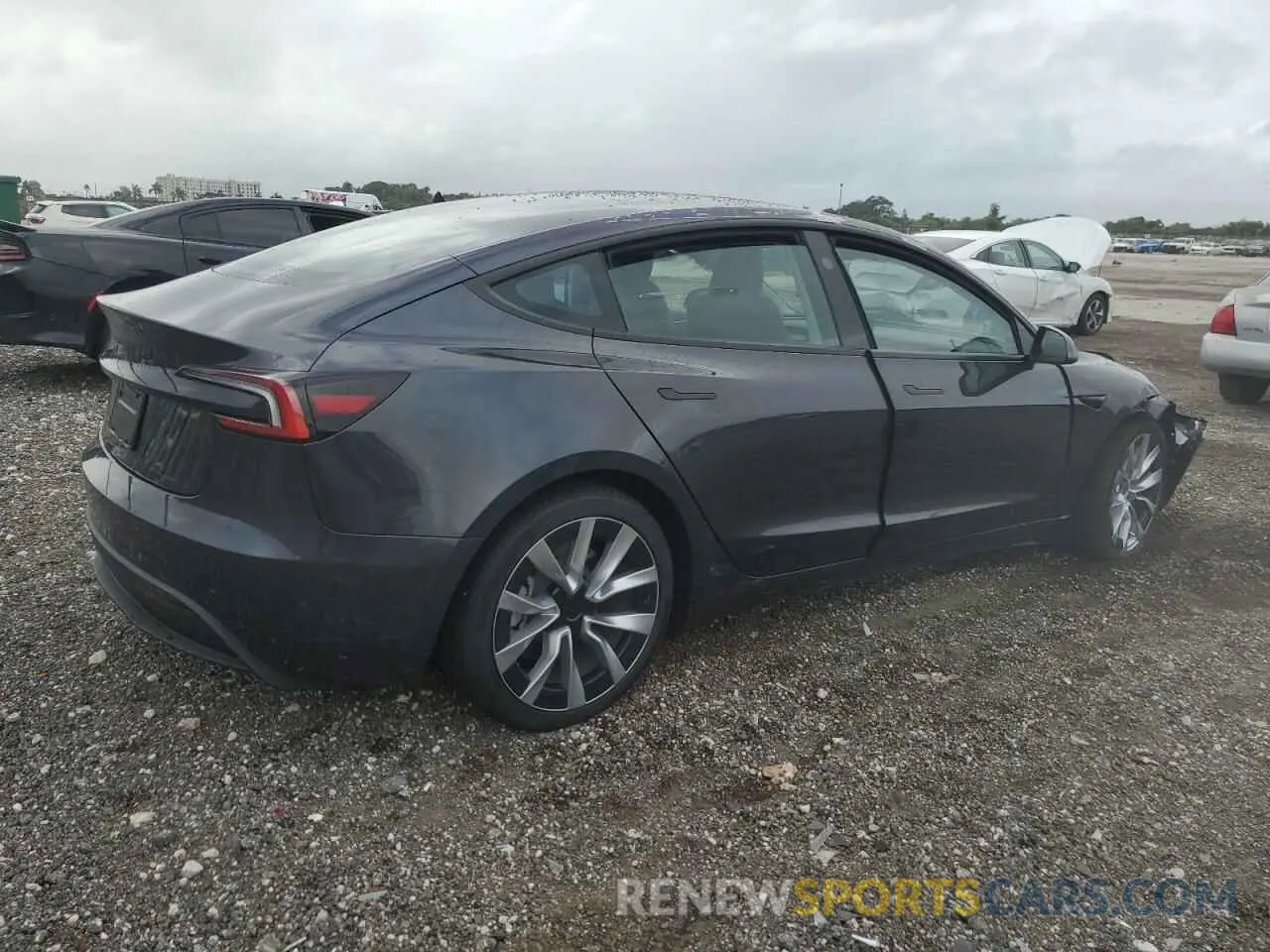 3 fotografías del automóvil dañado 5YJ3E1EA0RF768601 TESLA MODEL 3 2024