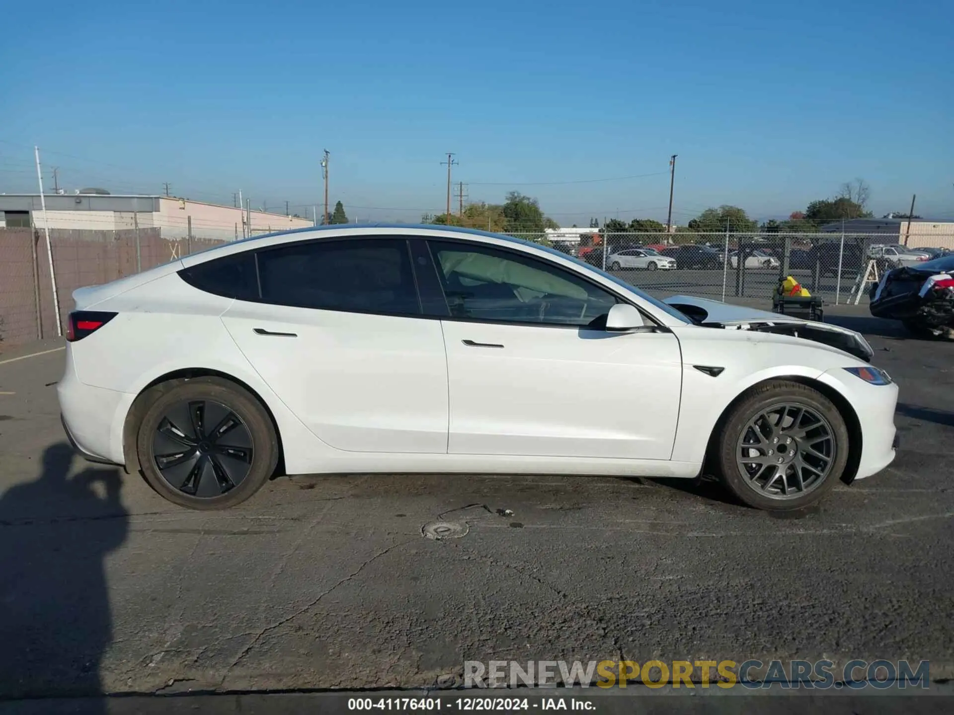 12 fotografías del automóvil dañado 5YJ3E1EA0RF826237 TESLA MODEL 3 2024