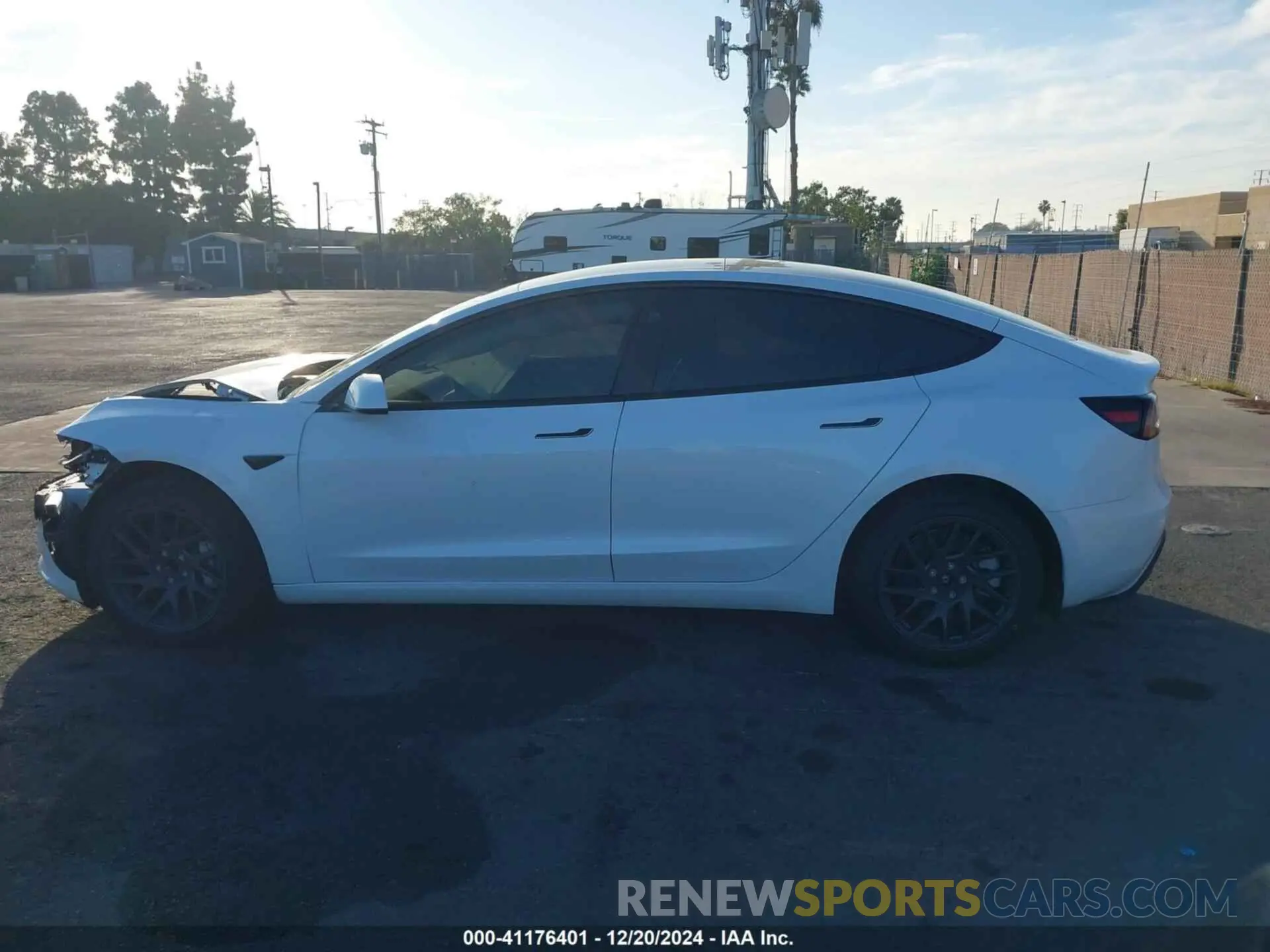 13 fotografías del automóvil dañado 5YJ3E1EA0RF826237 TESLA MODEL 3 2024