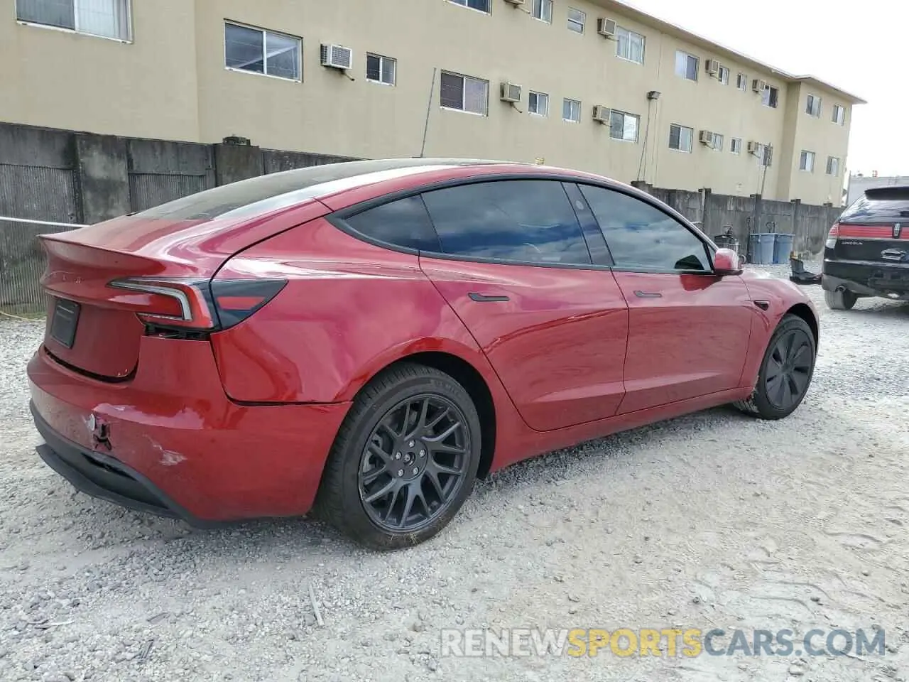 3 fotografías del automóvil dañado 5YJ3E1EA0RF856676 TESLA MODEL 3 2024