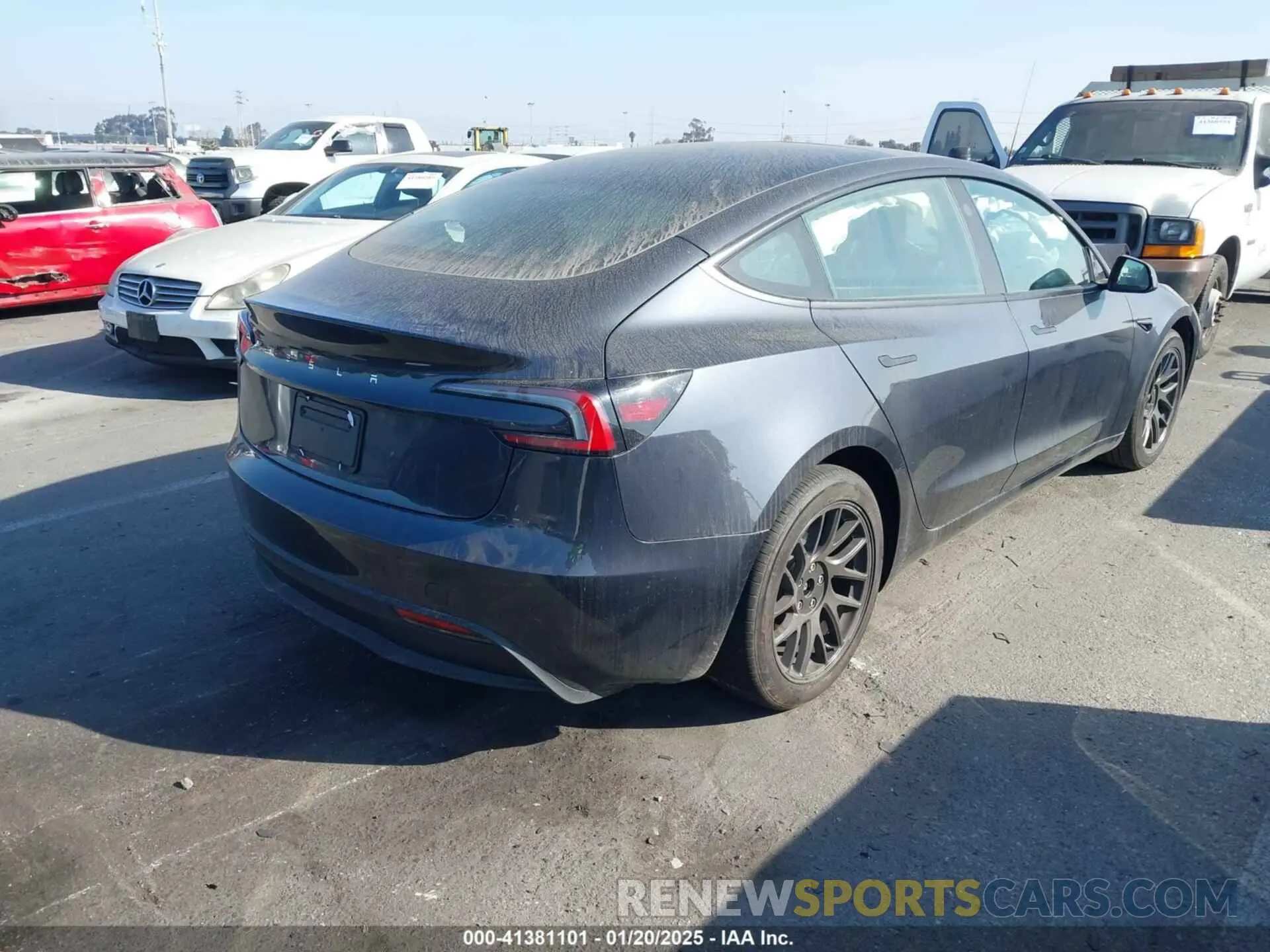 4 fotografías del automóvil dañado 5YJ3E1EA1RF745909 TESLA MODEL 3 2024
