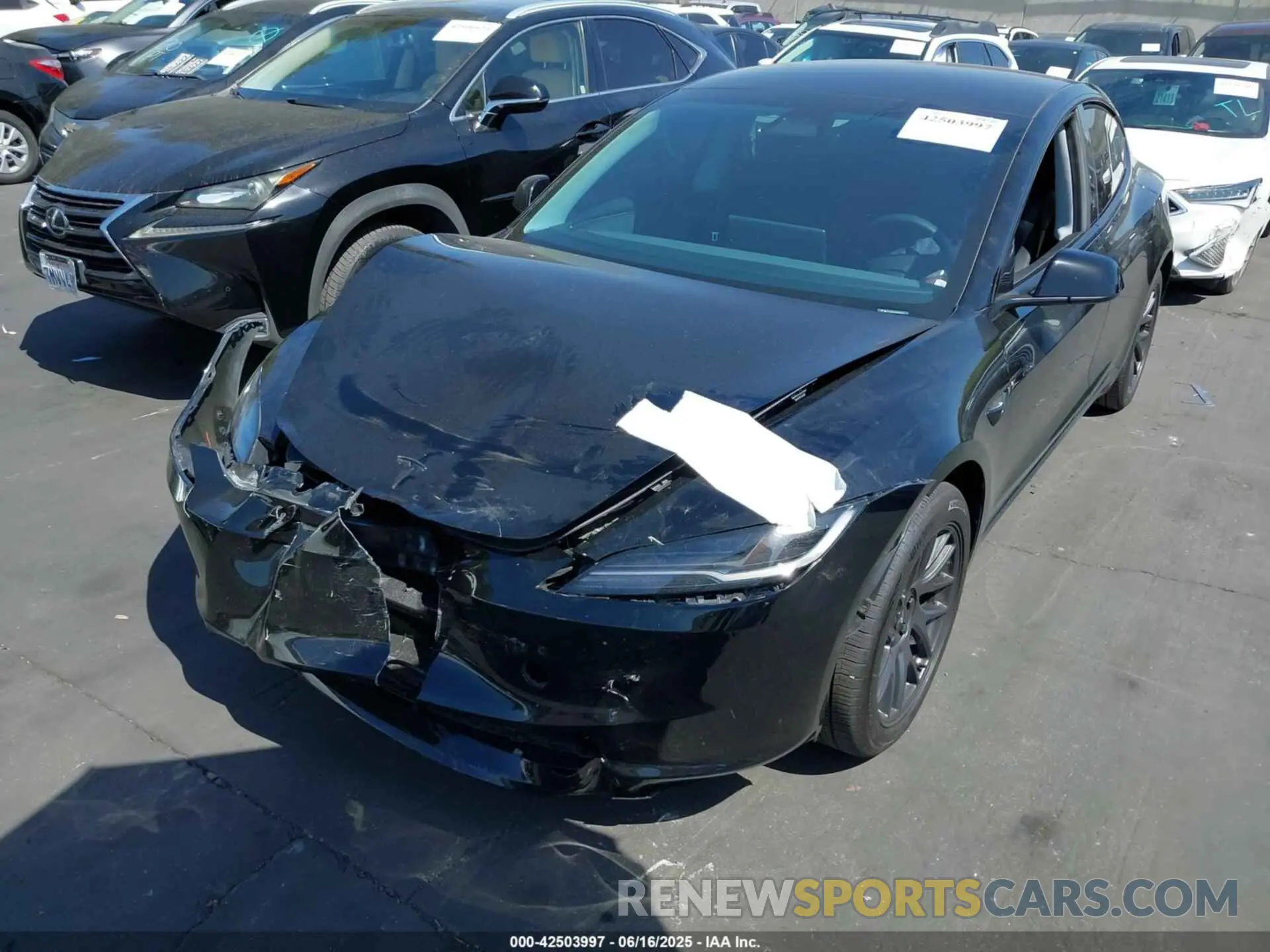 2 fotografías del automóvil dañado 5YJ3E1EA1RF821113 TESLA MODEL 3 2024