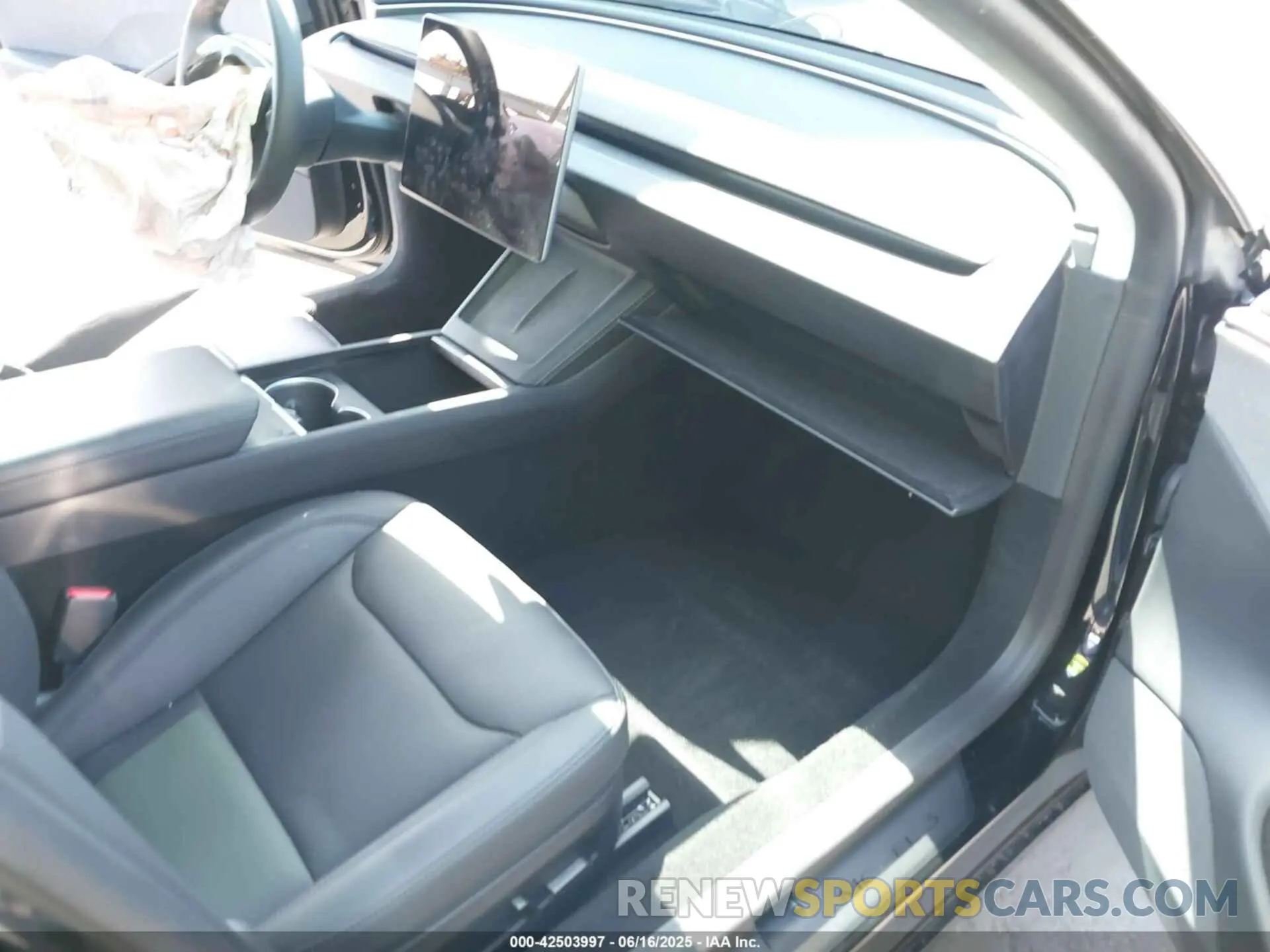 5 fotografías del automóvil dañado 5YJ3E1EA1RF821113 TESLA MODEL 3 2024