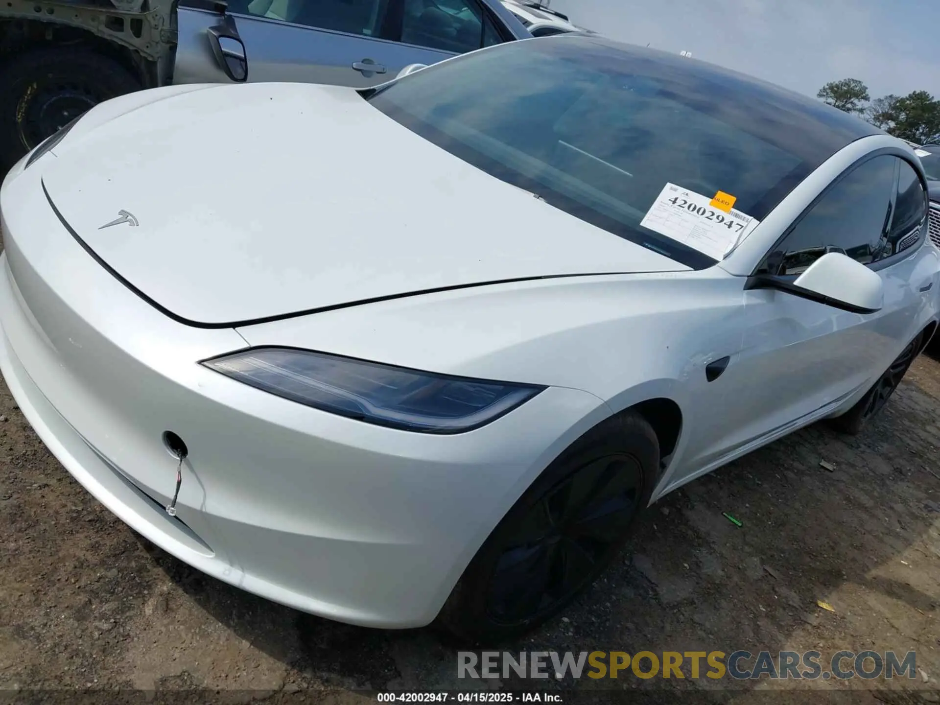 2 fotografías del automóvil dañado 5YJ3E1EA1RF853625 TESLA MODEL 3 2024