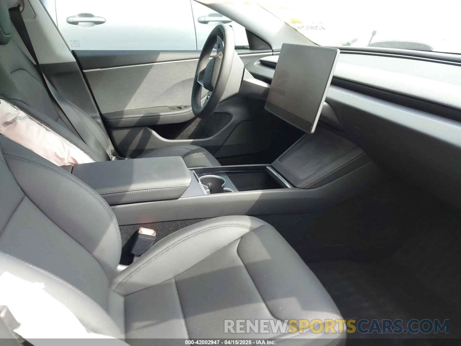 5 fotografías del automóvil dañado 5YJ3E1EA1RF853625 TESLA MODEL 3 2024