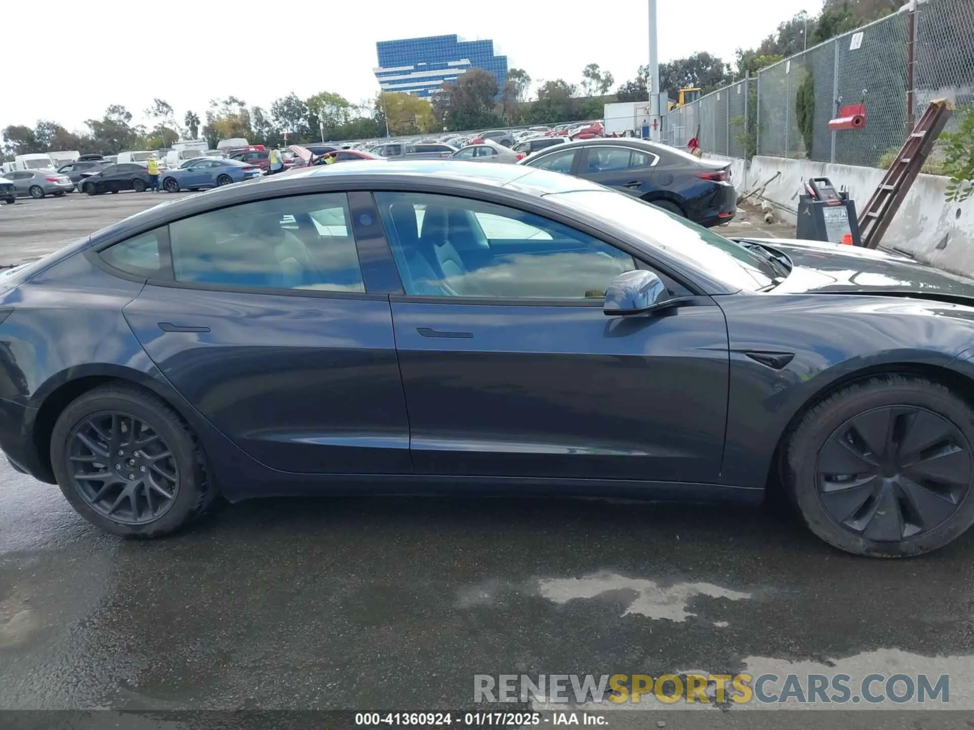 13 fotografías del automóvil dañado 5YJ3E1EA2RF739987 TESLA MODEL 3 2024