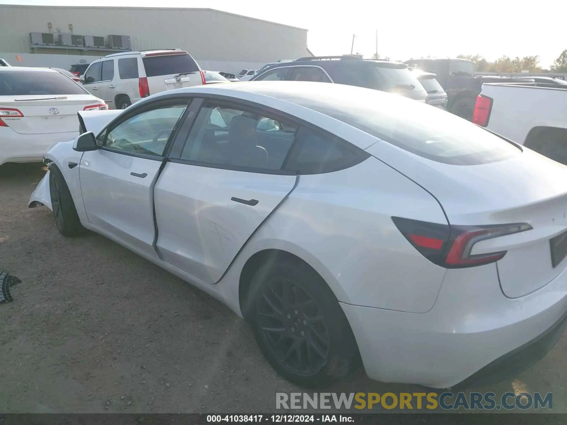 14 fotografías del automóvil dañado 5YJ3E1EA2RF747460 TESLA MODEL 3 2024