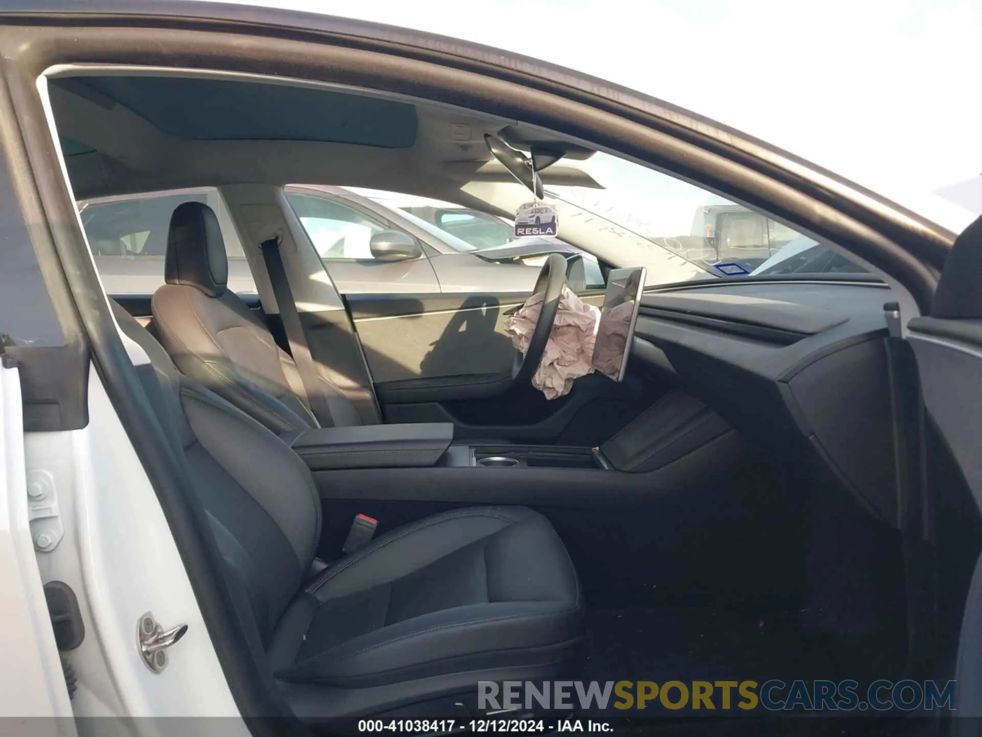 5 fotografías del automóvil dañado 5YJ3E1EA2RF747460 TESLA MODEL 3 2024