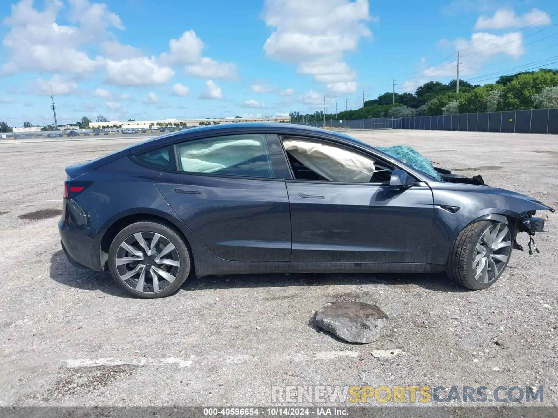 14 fotografías del automóvil dañado 5YJ3E1EA2RF751069 TESLA MODEL 3 2024