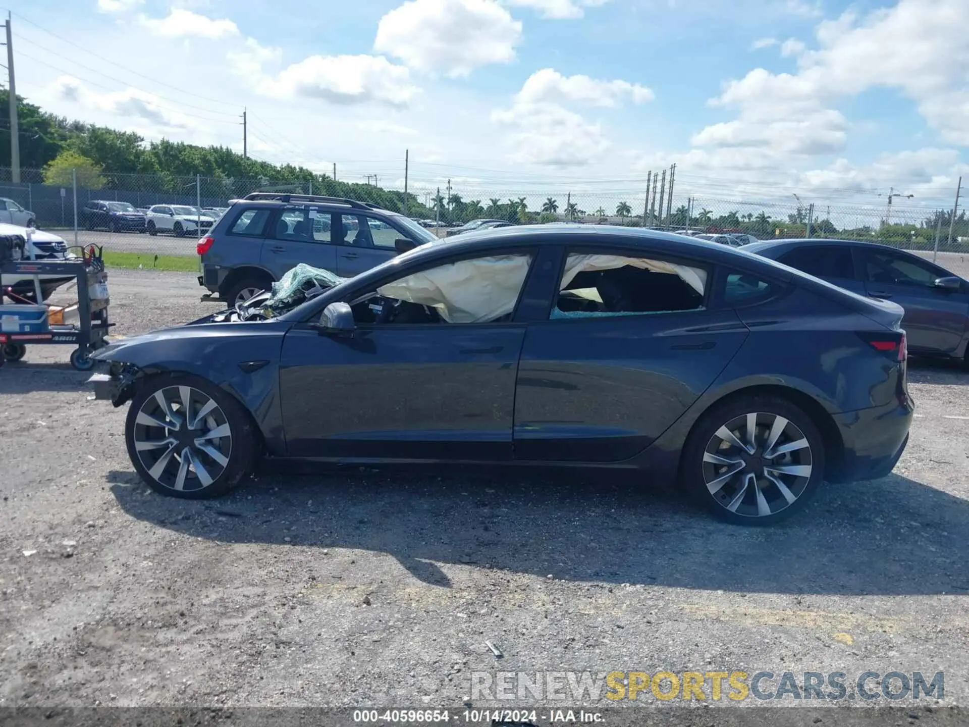 15 fotografías del automóvil dañado 5YJ3E1EA2RF751069 TESLA MODEL 3 2024
