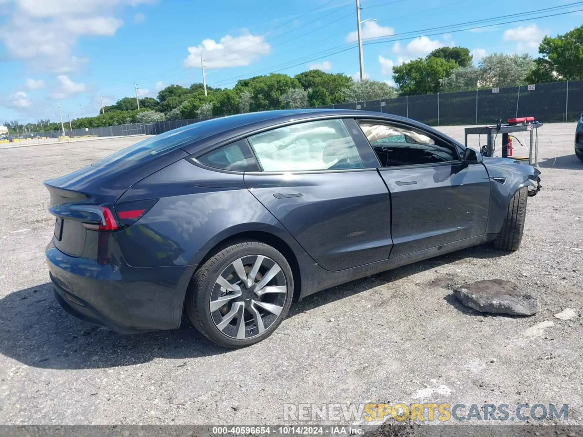 4 fotografías del automóvil dañado 5YJ3E1EA2RF751069 TESLA MODEL 3 2024
