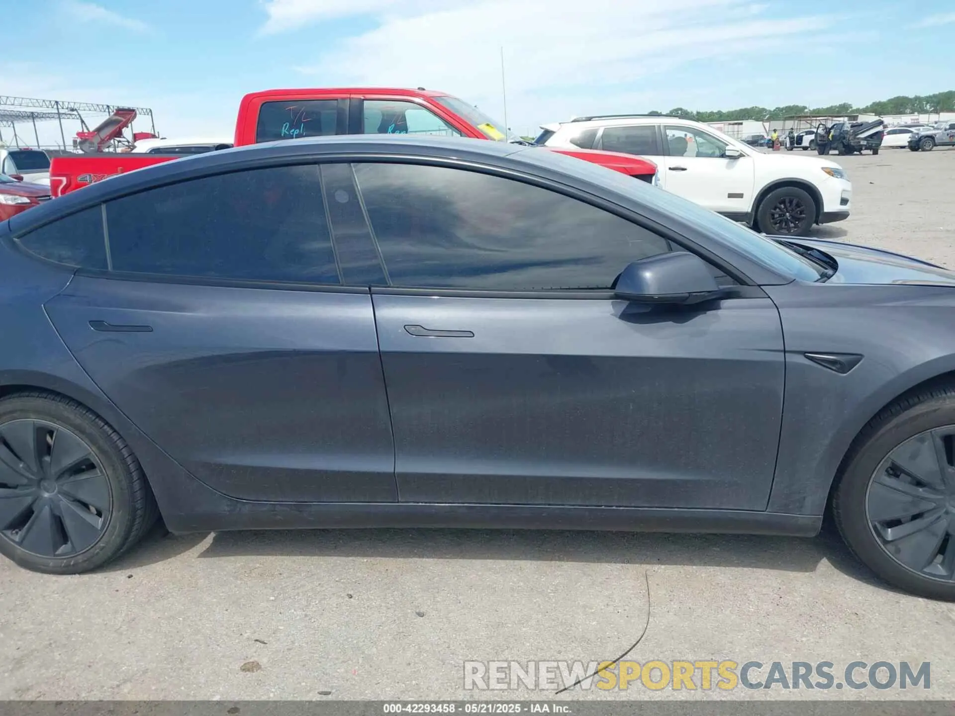 12 fotografías del automóvil dañado 5YJ3E1EA2RF761519 TESLA MODEL 3 2024