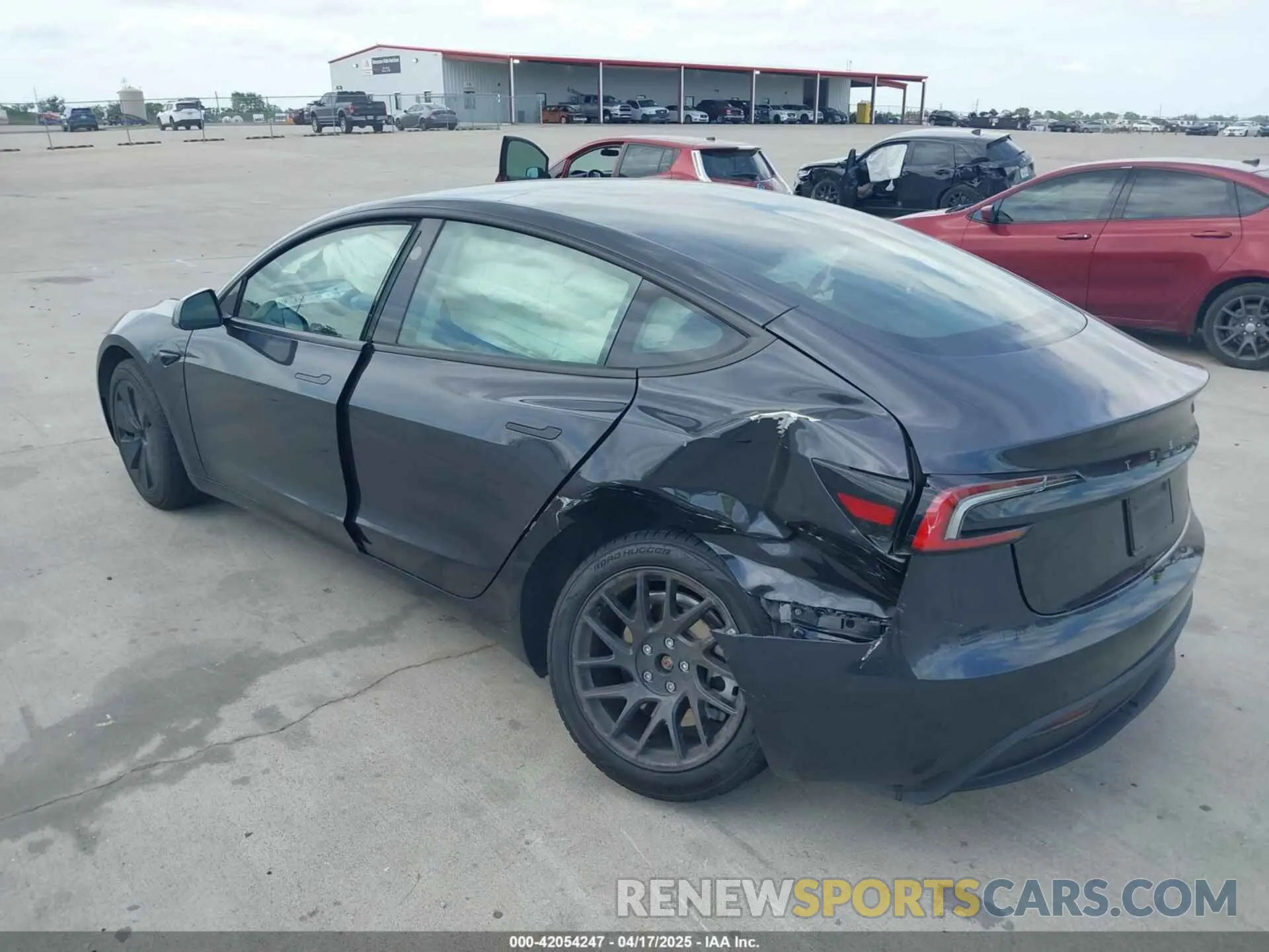 3 fotografías del automóvil dañado 5YJ3E1EA2RF763254 TESLA MODEL 3 2024