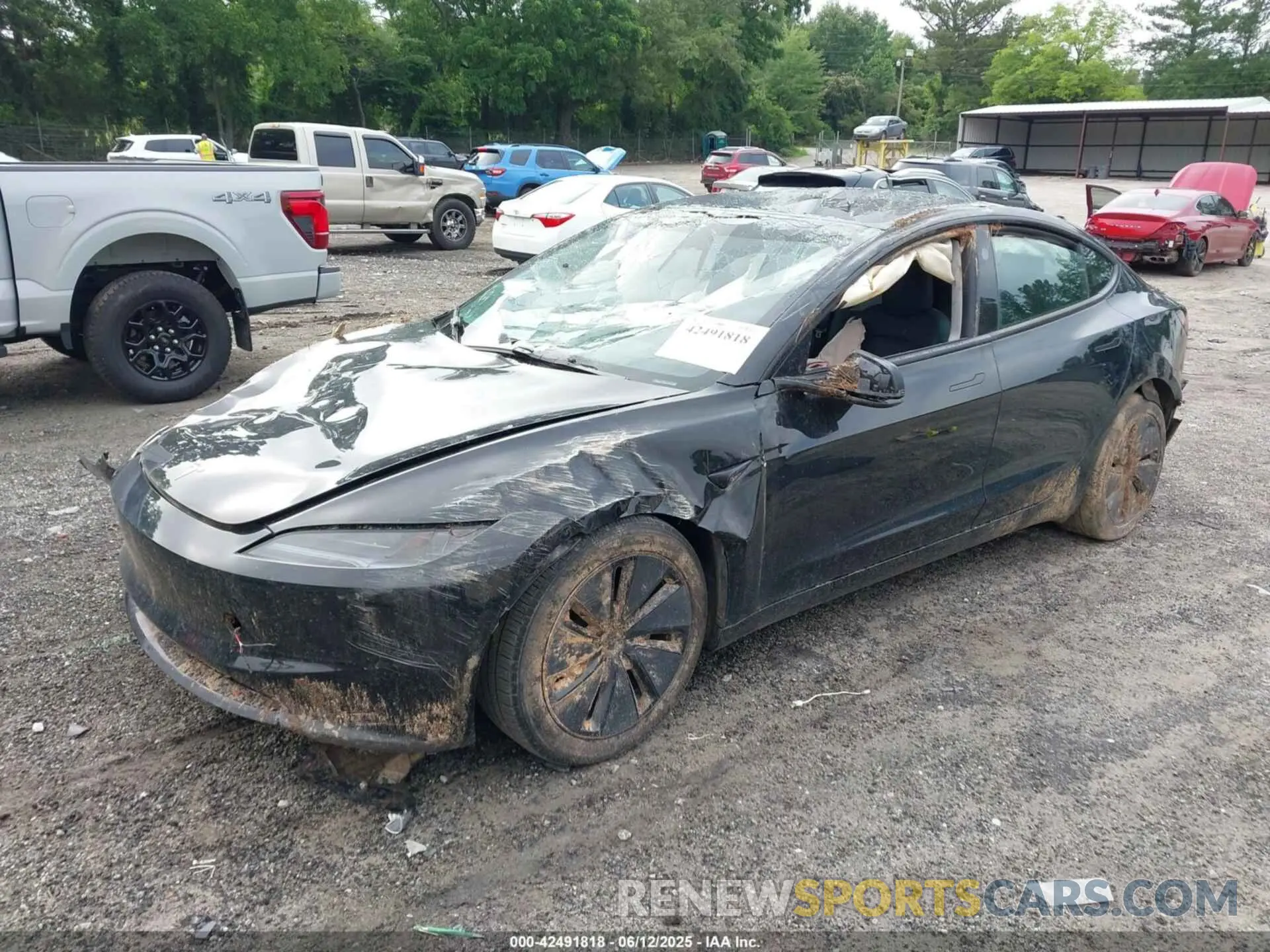 2 fotografías del automóvil dañado 5YJ3E1EA3RF729159 TESLA MODEL 3 2024