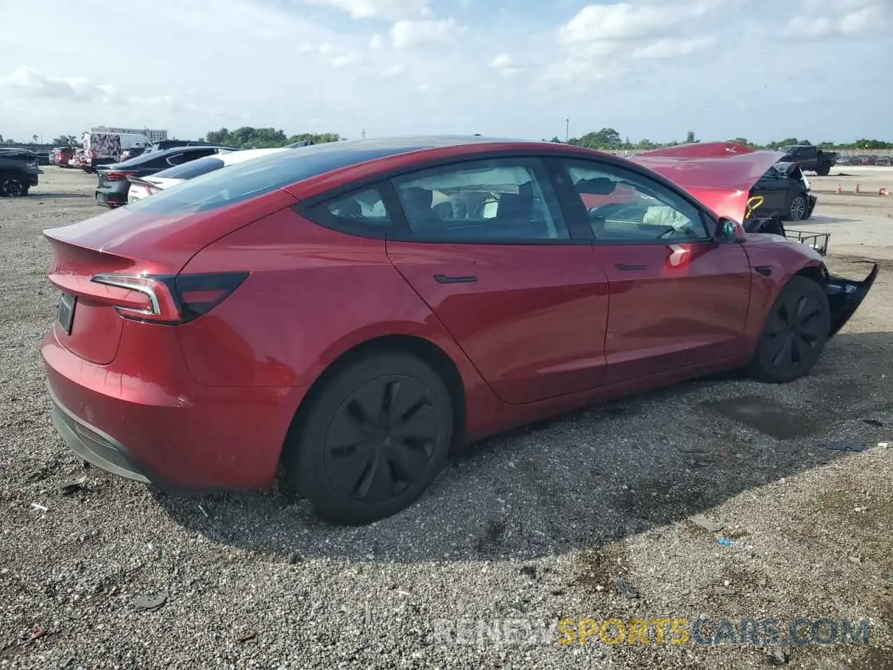 3 fotografías del automóvil dañado 5YJ3E1EA3RF732742 TESLA MODEL 3 2024