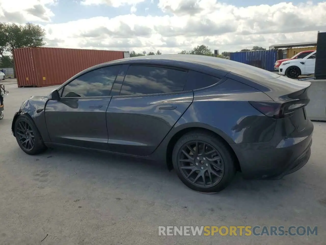 2 fotografías del automóvil dañado 5YJ3E1EA3RF752232 TESLA MODEL 3 2024