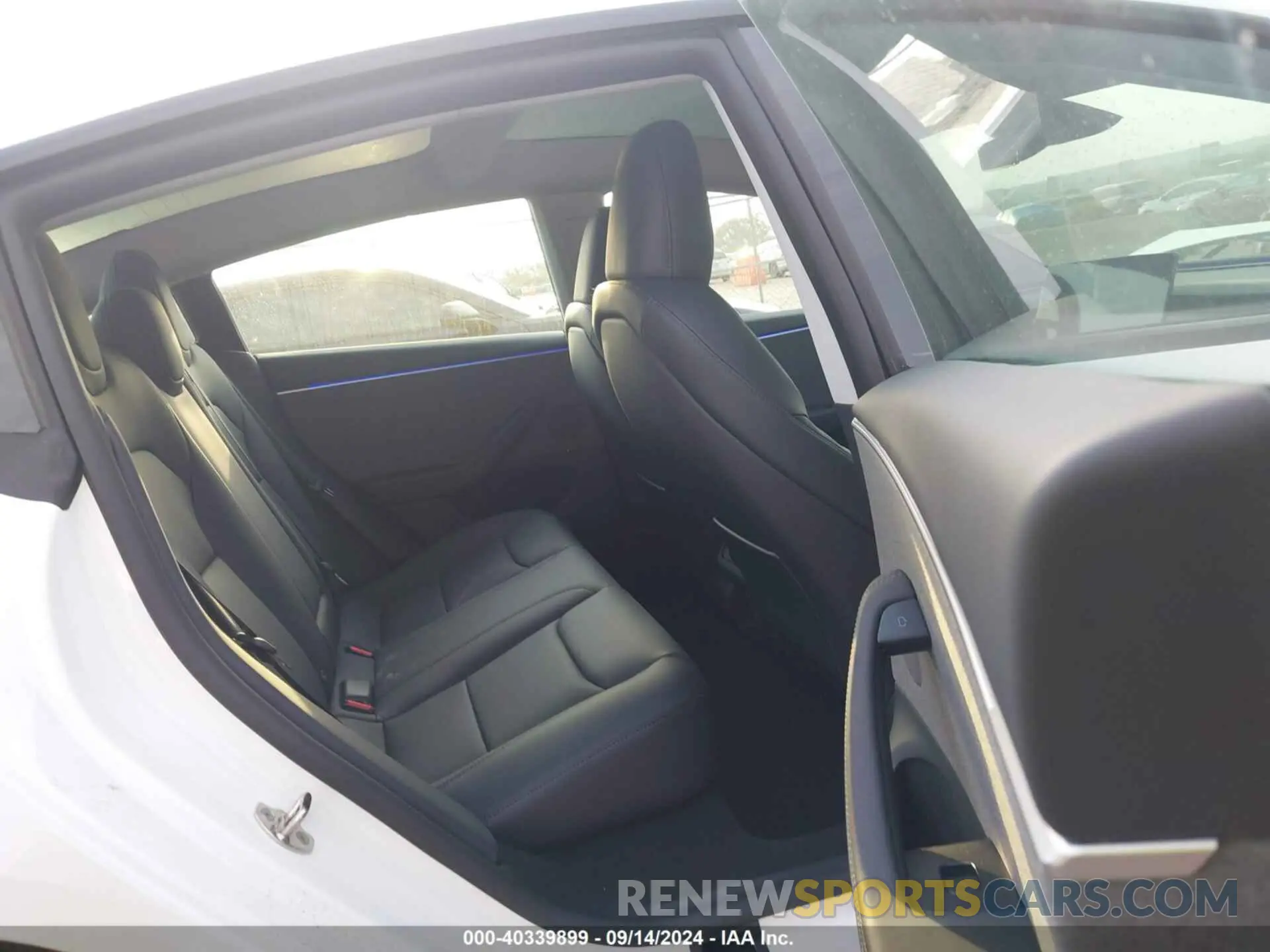8 fotografías del automóvil dañado 5YJ3E1EA3RF823509 TESLA MODEL 3 2024