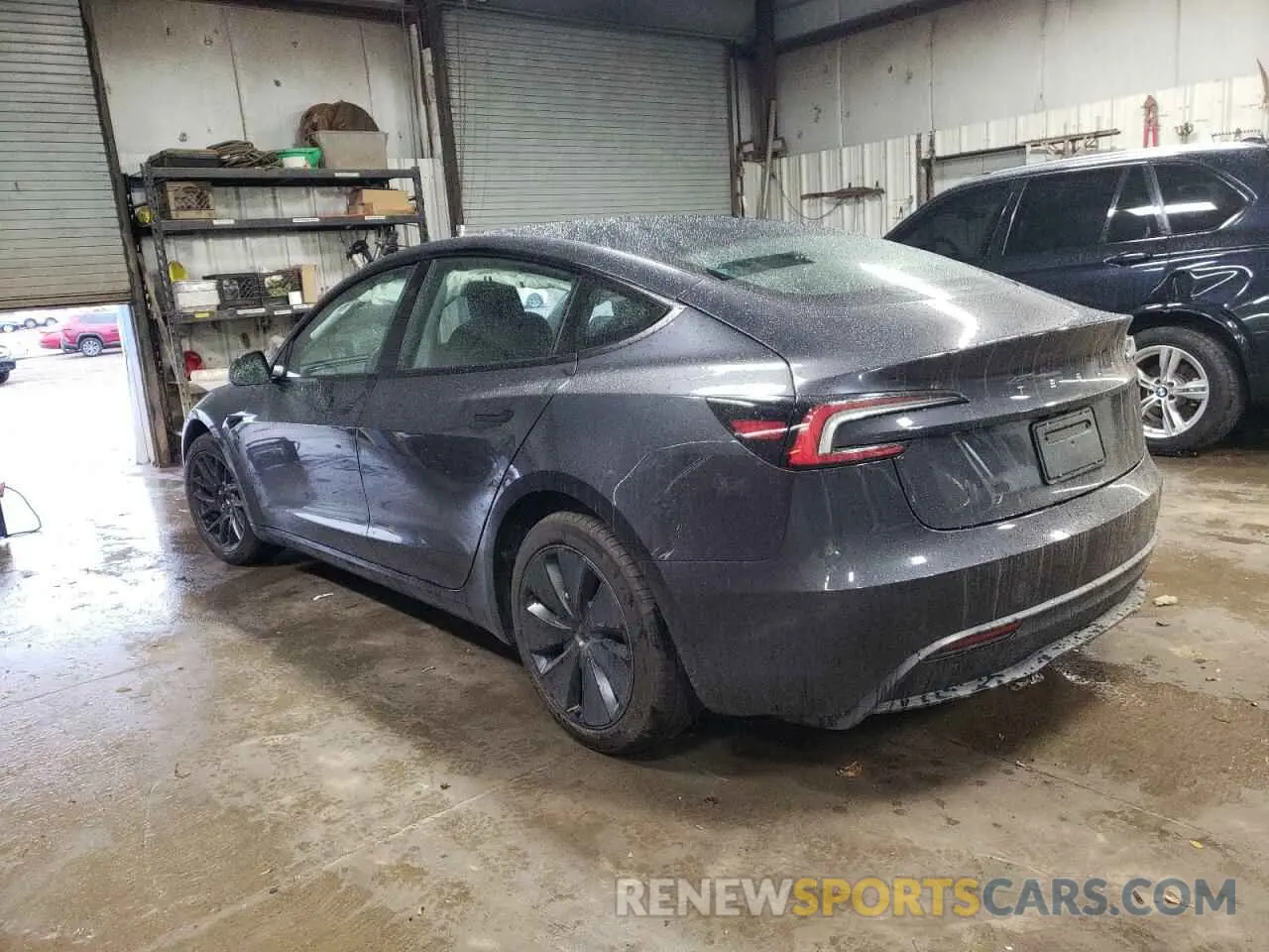 2 fotografías del automóvil dañado 5YJ3E1EA3RF836910 TESLA MODEL 3 2024