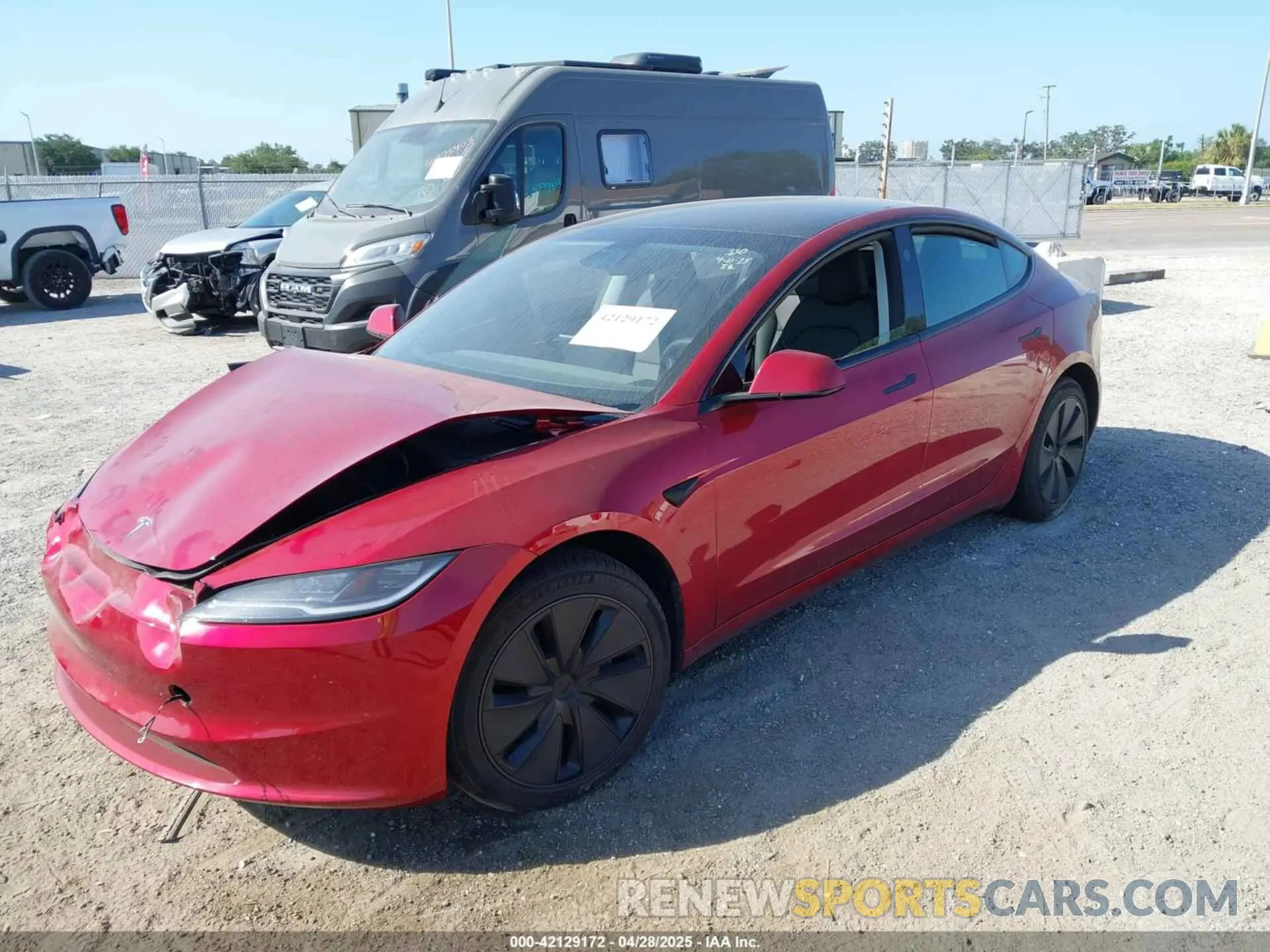2 fotografías del automóvil dañado 5YJ3E1EA3RF858521 TESLA MODEL 3 2024