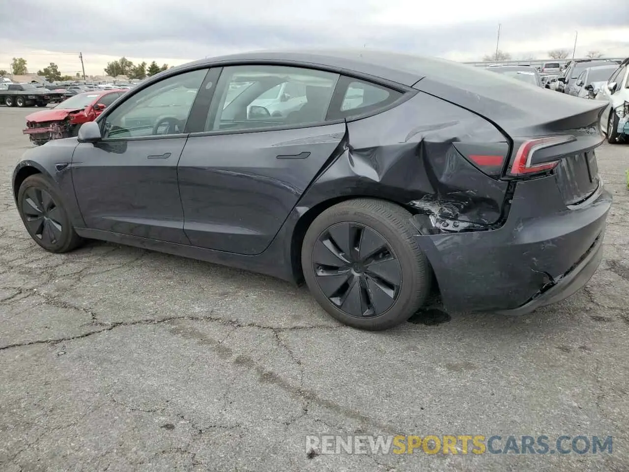 2 fotografías del automóvil dañado 5YJ3E1EA3RF867137 TESLA MODEL 3 2024
