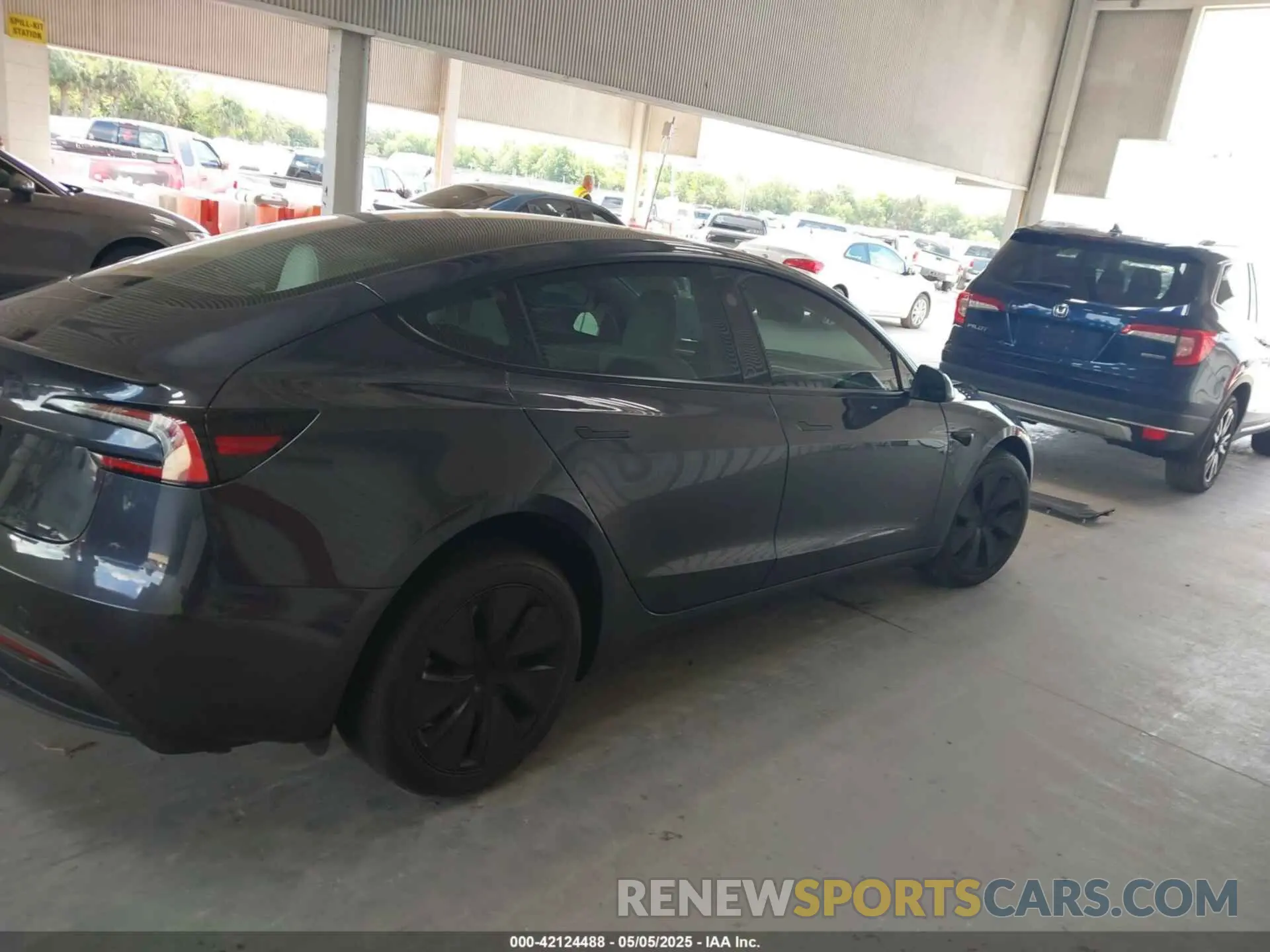 14 fotografías del automóvil dañado 5YJ3E1EA3RF870295 TESLA MODEL 3 2024