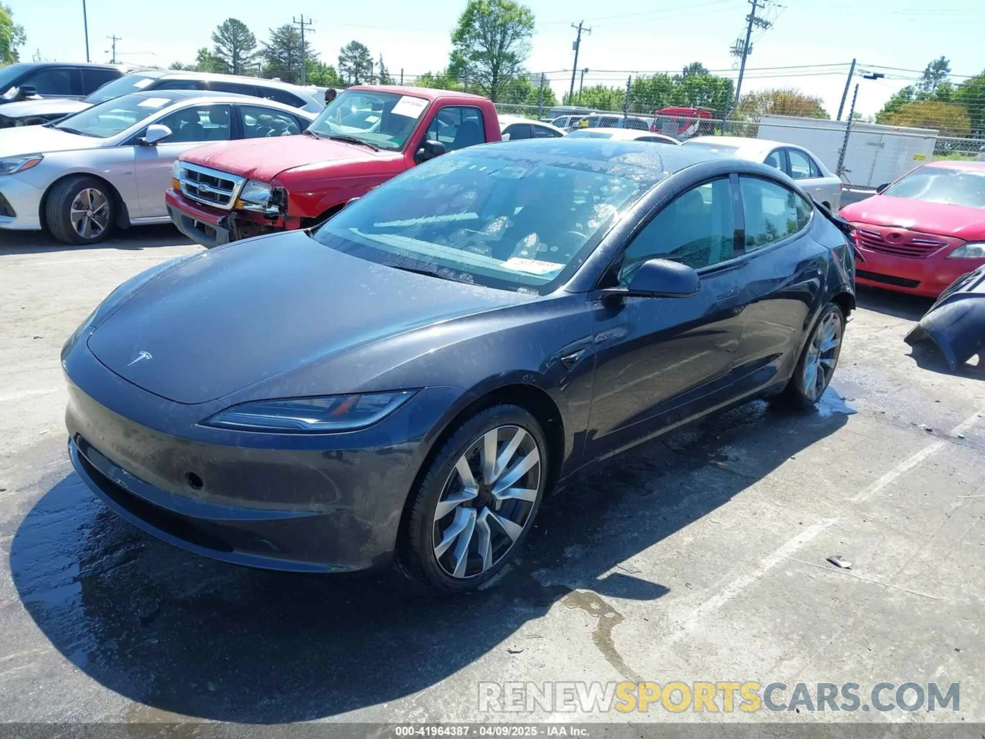 2 fotografías del automóvil dañado 5YJ3E1EA4RF735729 TESLA MODEL 3 2024