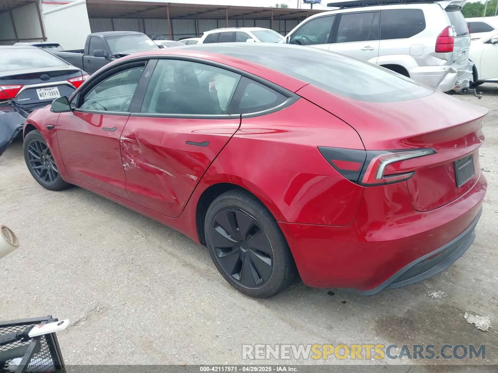 3 fotografías del automóvil dañado 5YJ3E1EA4RF738212 TESLA MODEL 3 2024