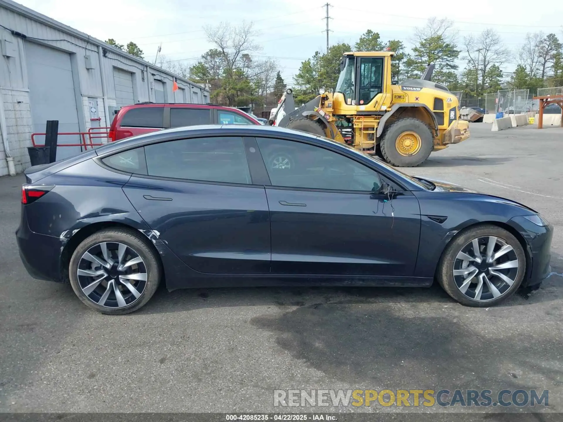 13 fotografías del automóvil dañado 5YJ3E1EA4RF742745 TESLA MODEL 3 2024
