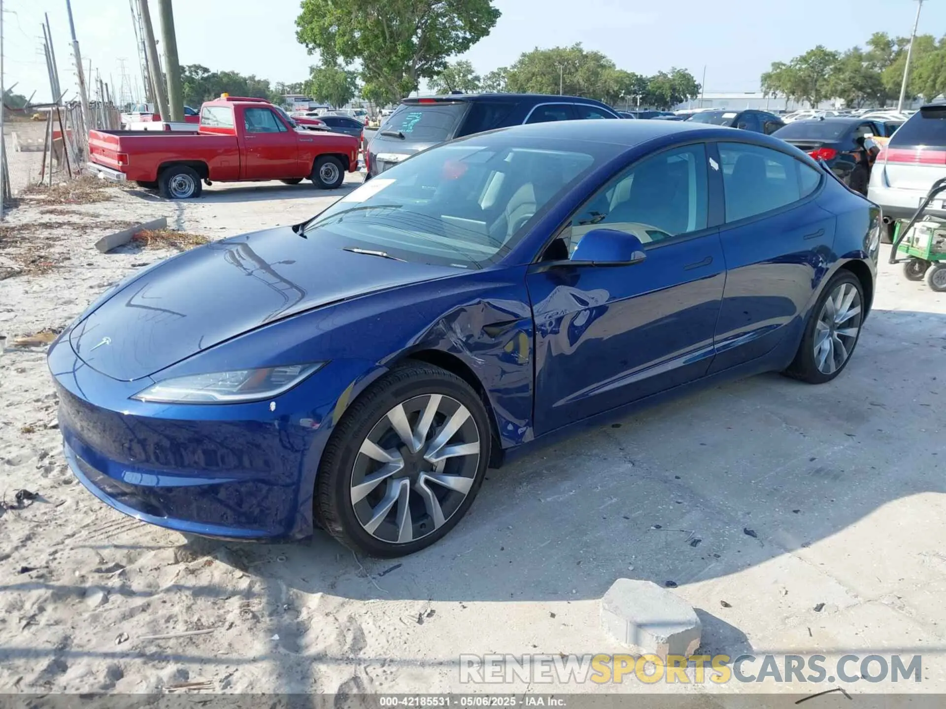 2 fotografías del automóvil dañado 5YJ3E1EA4RF751347 TESLA MODEL 3 2024