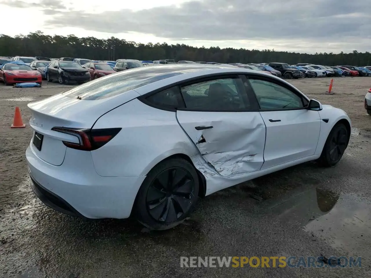 3 fotografías del automóvil dañado 5YJ3E1EA4RF825415 TESLA MODEL 3 2024